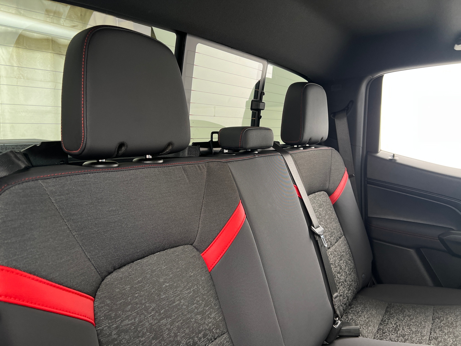 Thumbnail: 2024 Chevrolet Colorado - 6