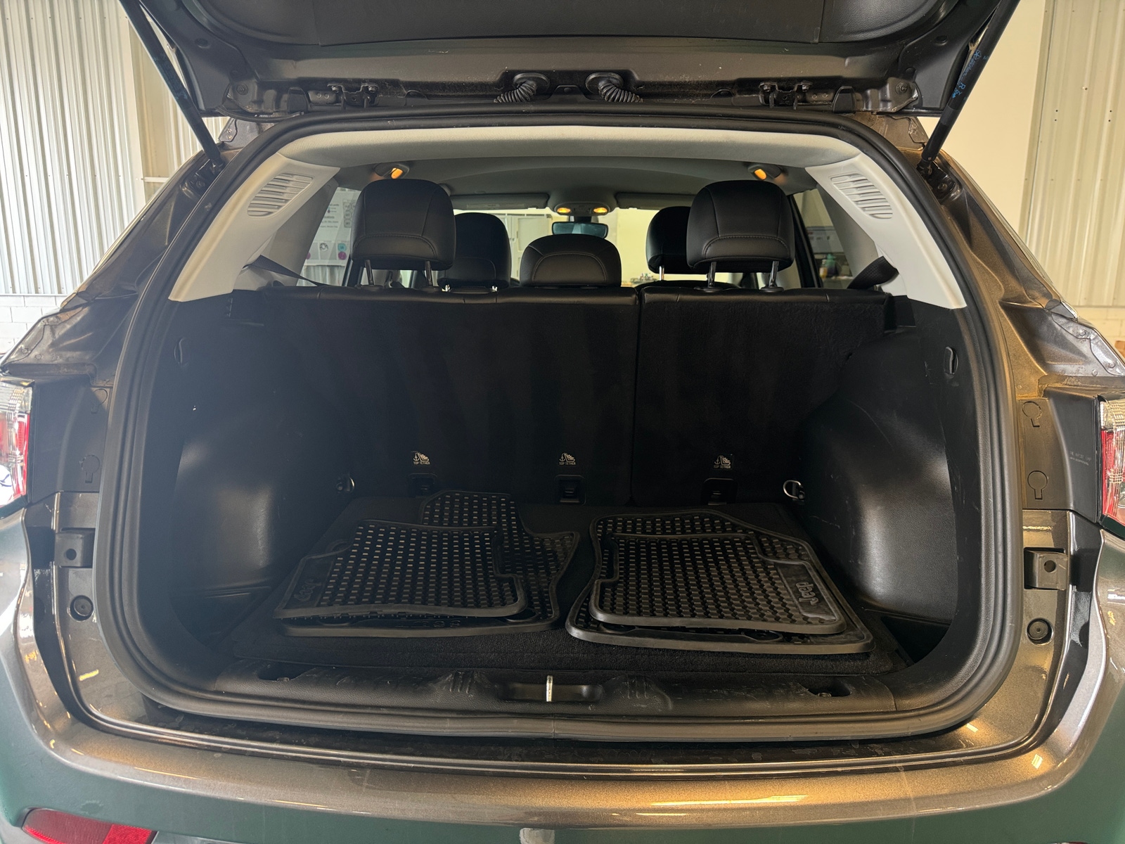 Thumbnail: 2020 Jeep Compass - 7