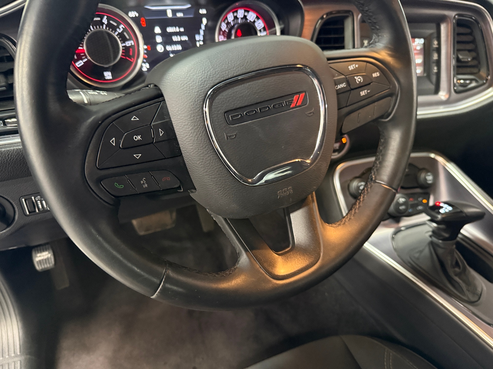 Thumbnail: 2016 Dodge Challenger - 4