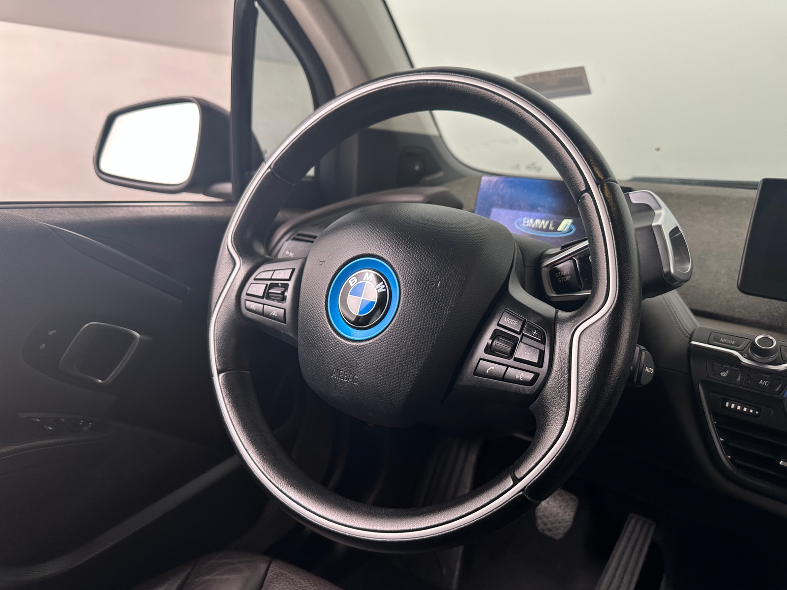 Thumbnail: 2018 BMW i3 - 4