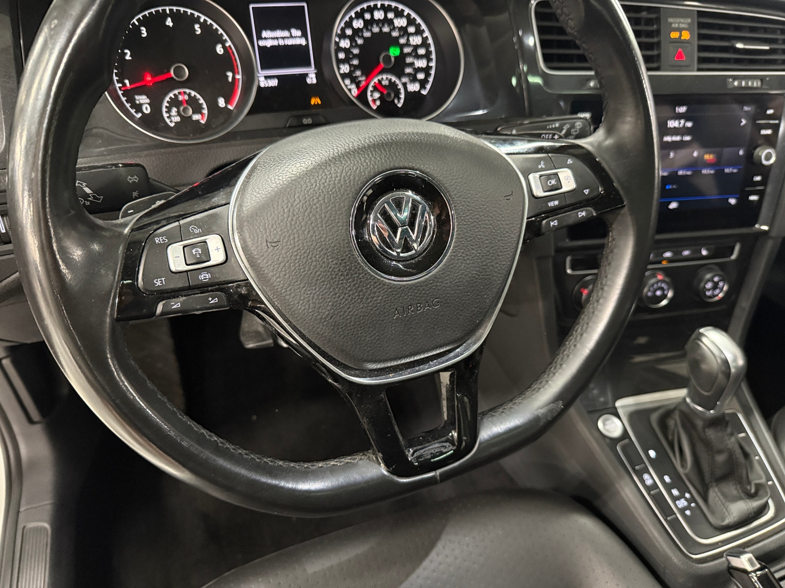 Thumbnail: 2019 Volkswagen e-Golf - 4