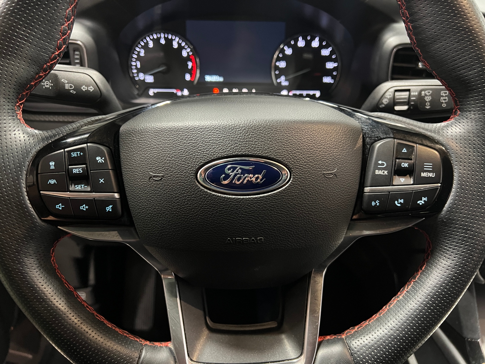 Thumbnail: 2022 Ford Explorer - 4