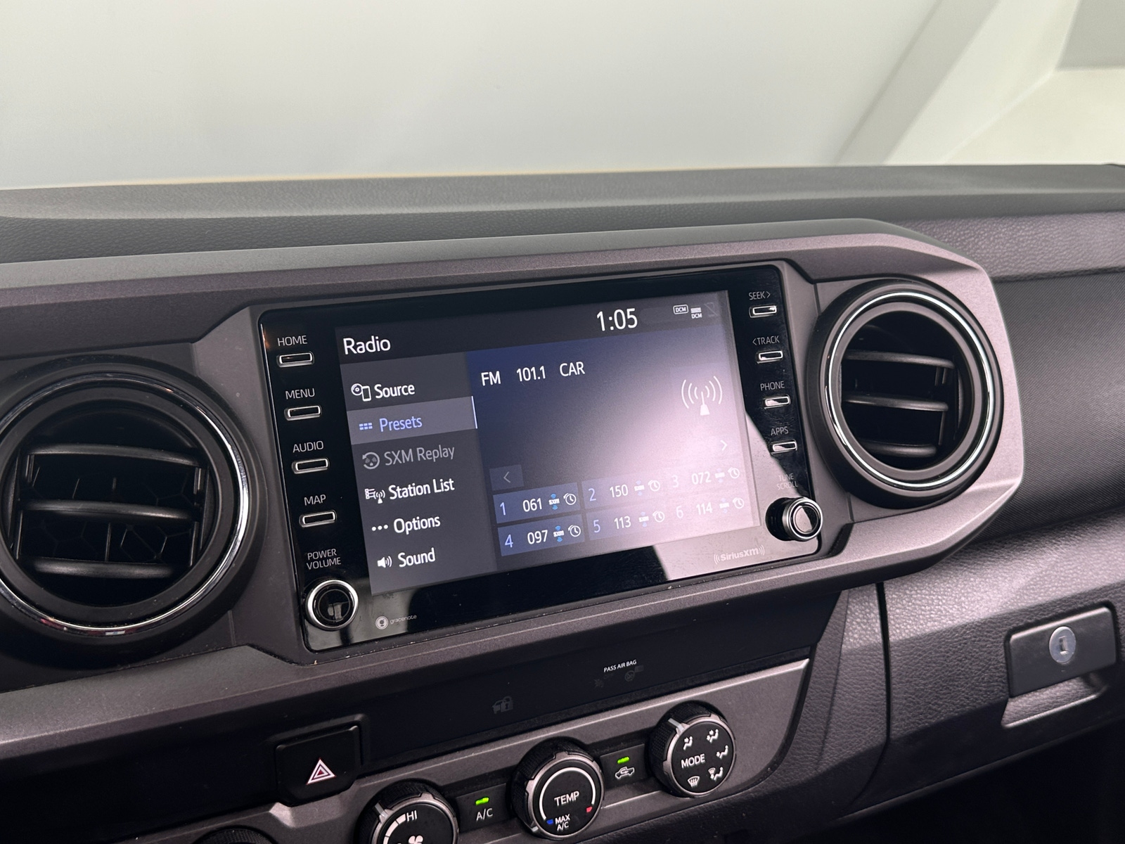Thumbnail: 2020 Toyota Tacoma - 4