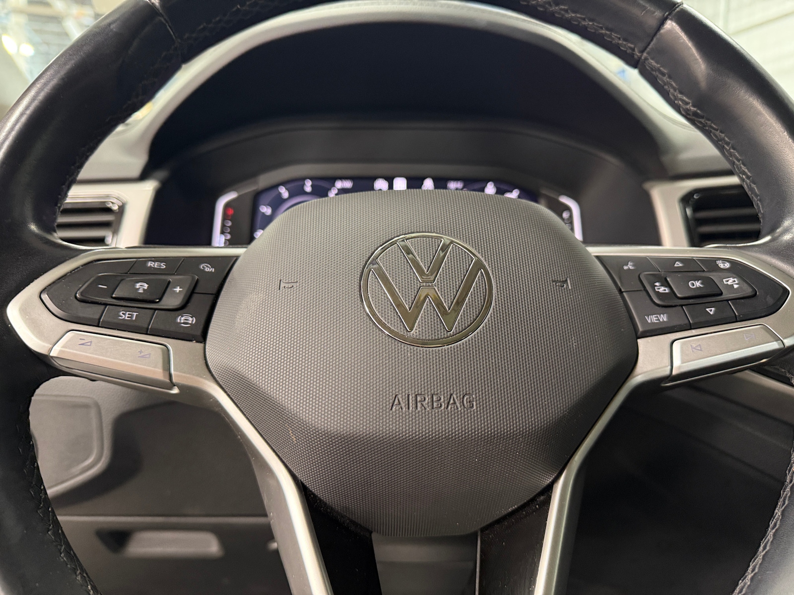 Thumbnail: 2021 Volkswagen Atlas - 4