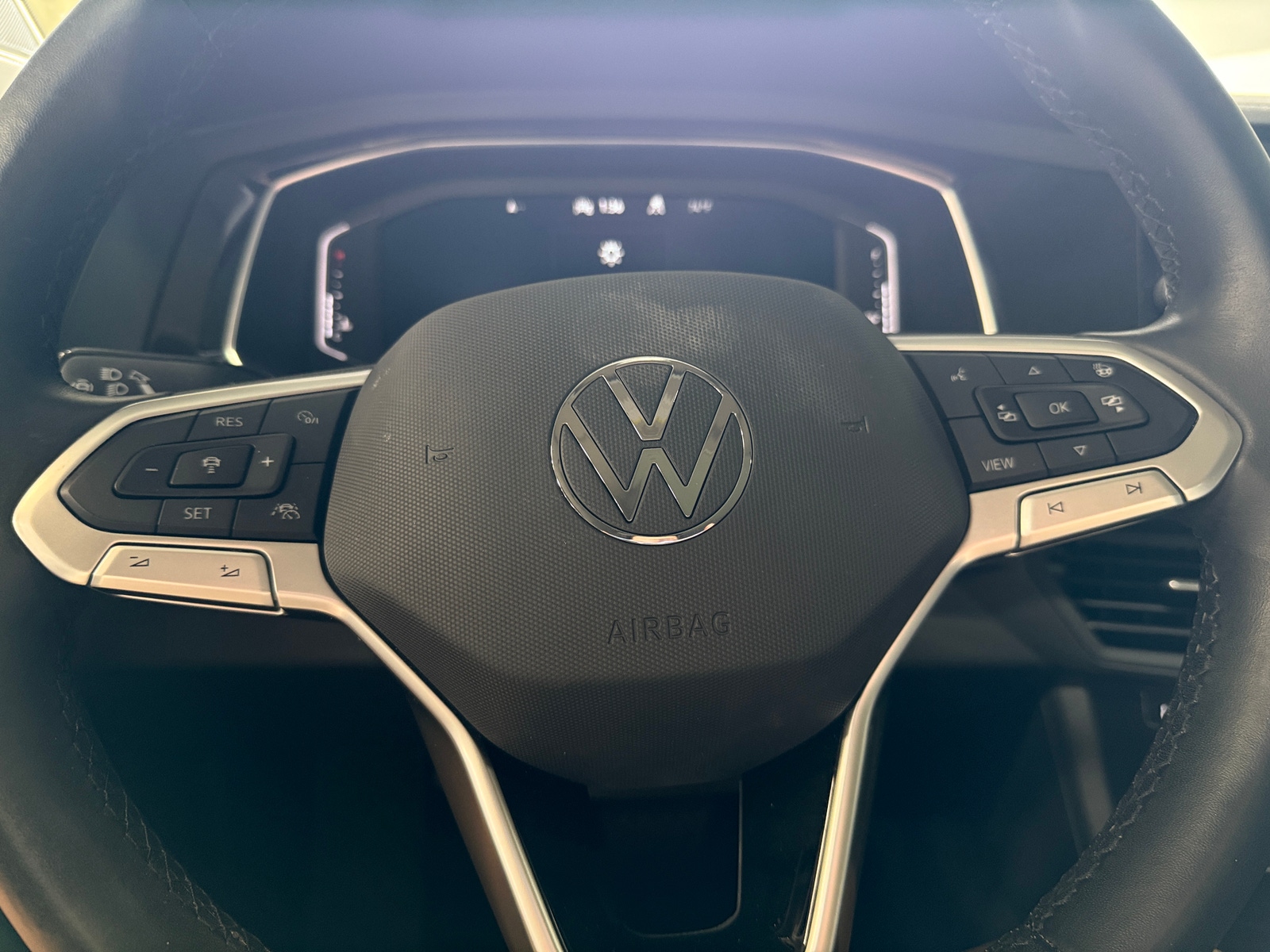 Thumbnail: 2022 Volkswagen Jetta - 4