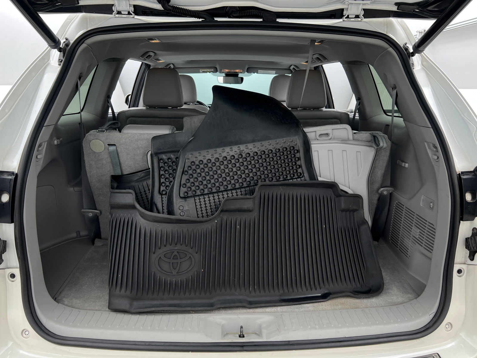 Thumbnail: 2017 Toyota Highlander - 6