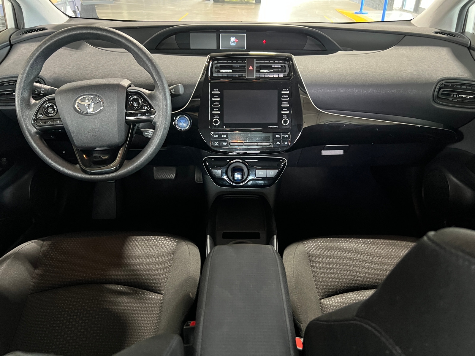 Thumbnail: 2022 Toyota Prius - 3