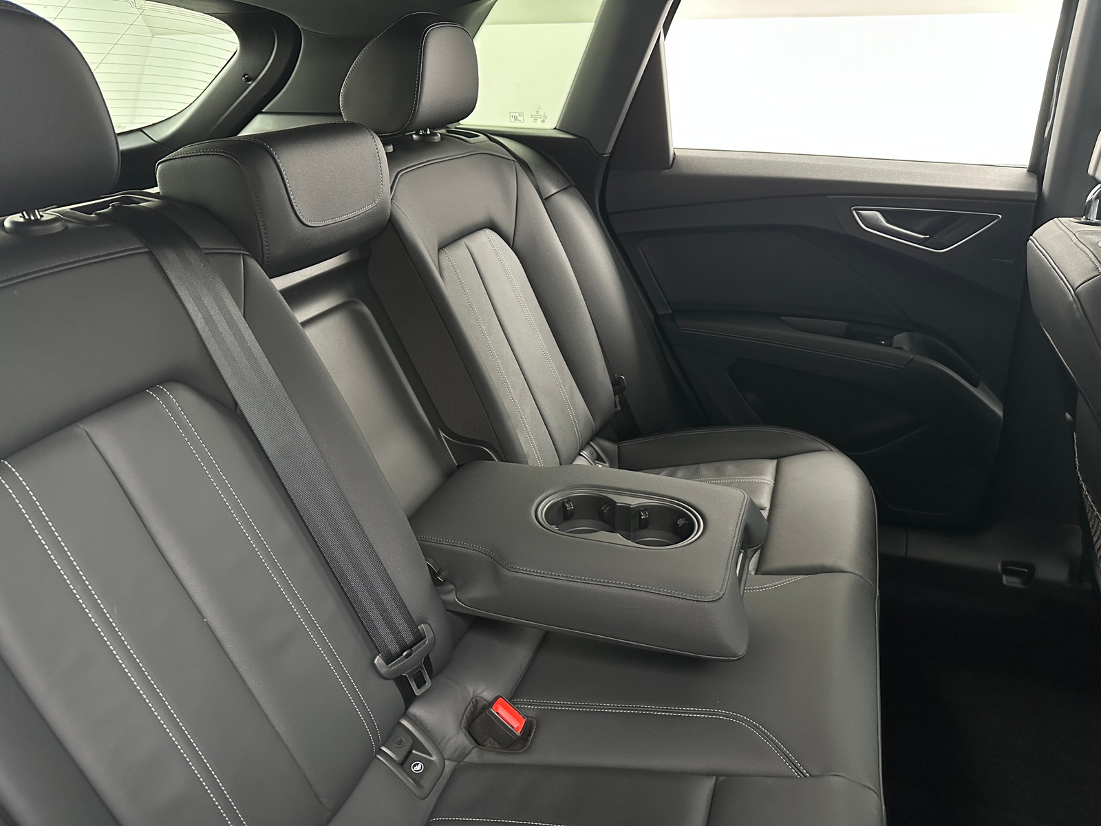 Thumbnail: 2023 Audi Q4 e-tron - 5