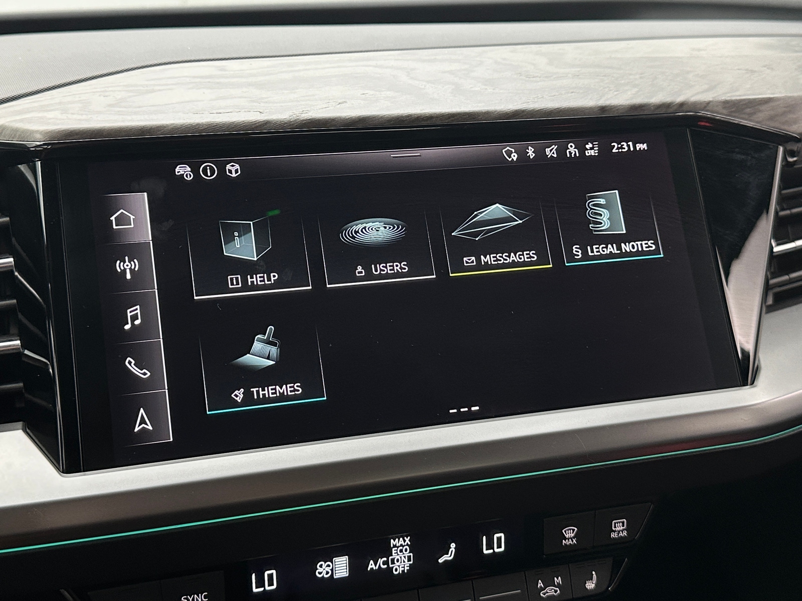 Thumbnail: 2023 Audi Q4 e-tron - 3