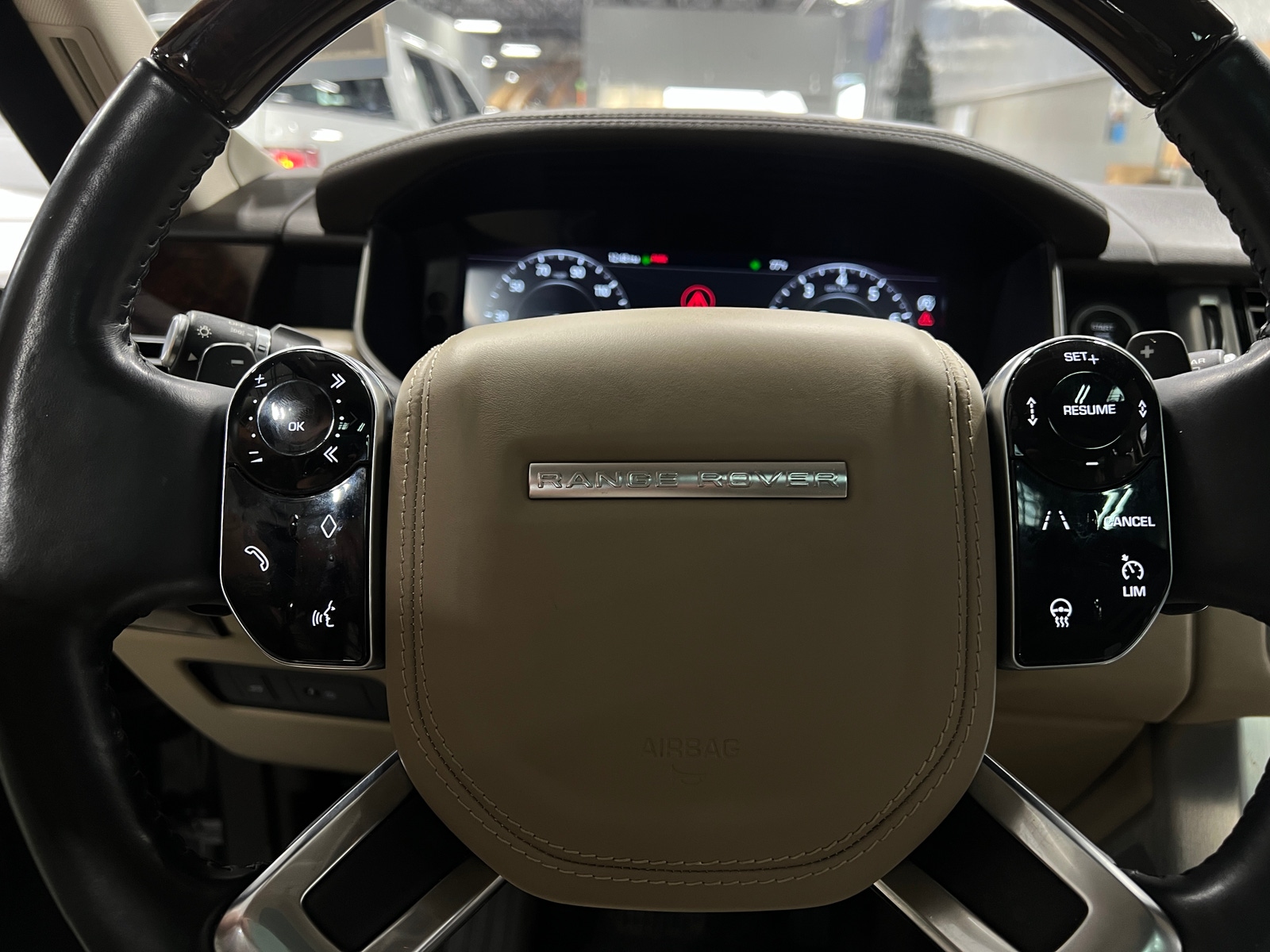 Thumbnail: 2020 Land Rover Range Rover - 4