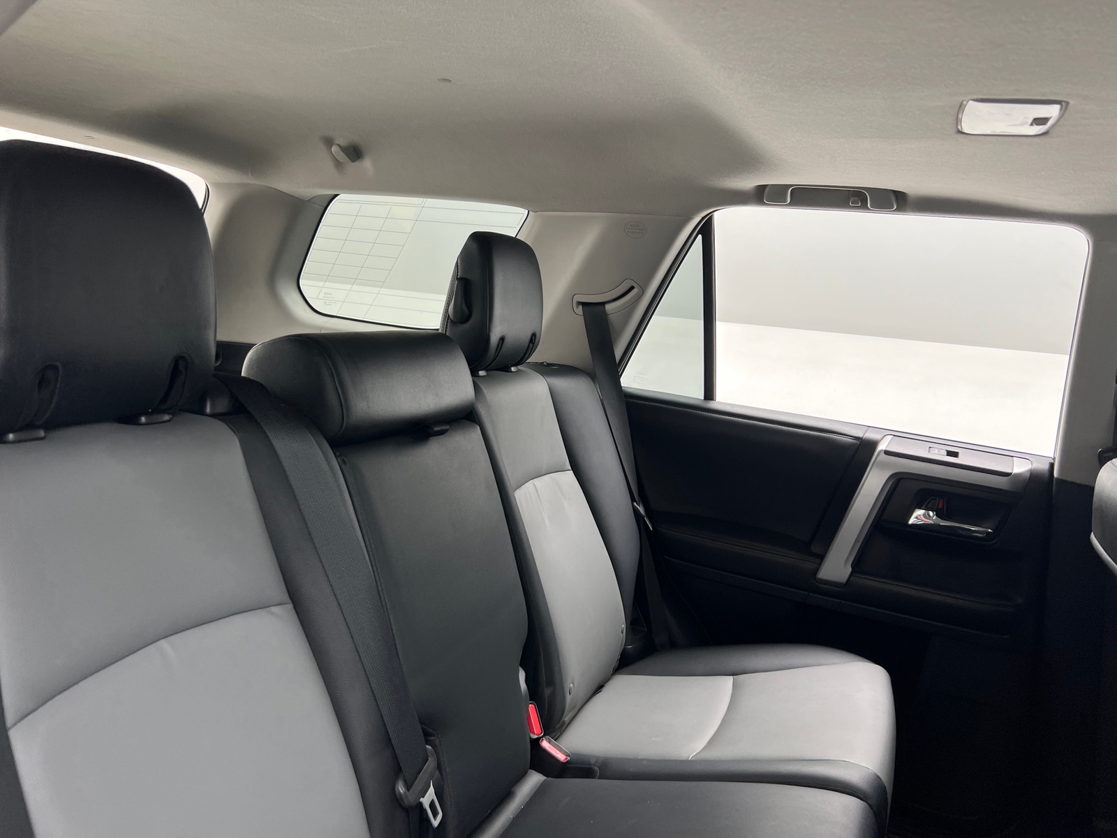 Thumbnail: 2015 Toyota 4Runner - 6