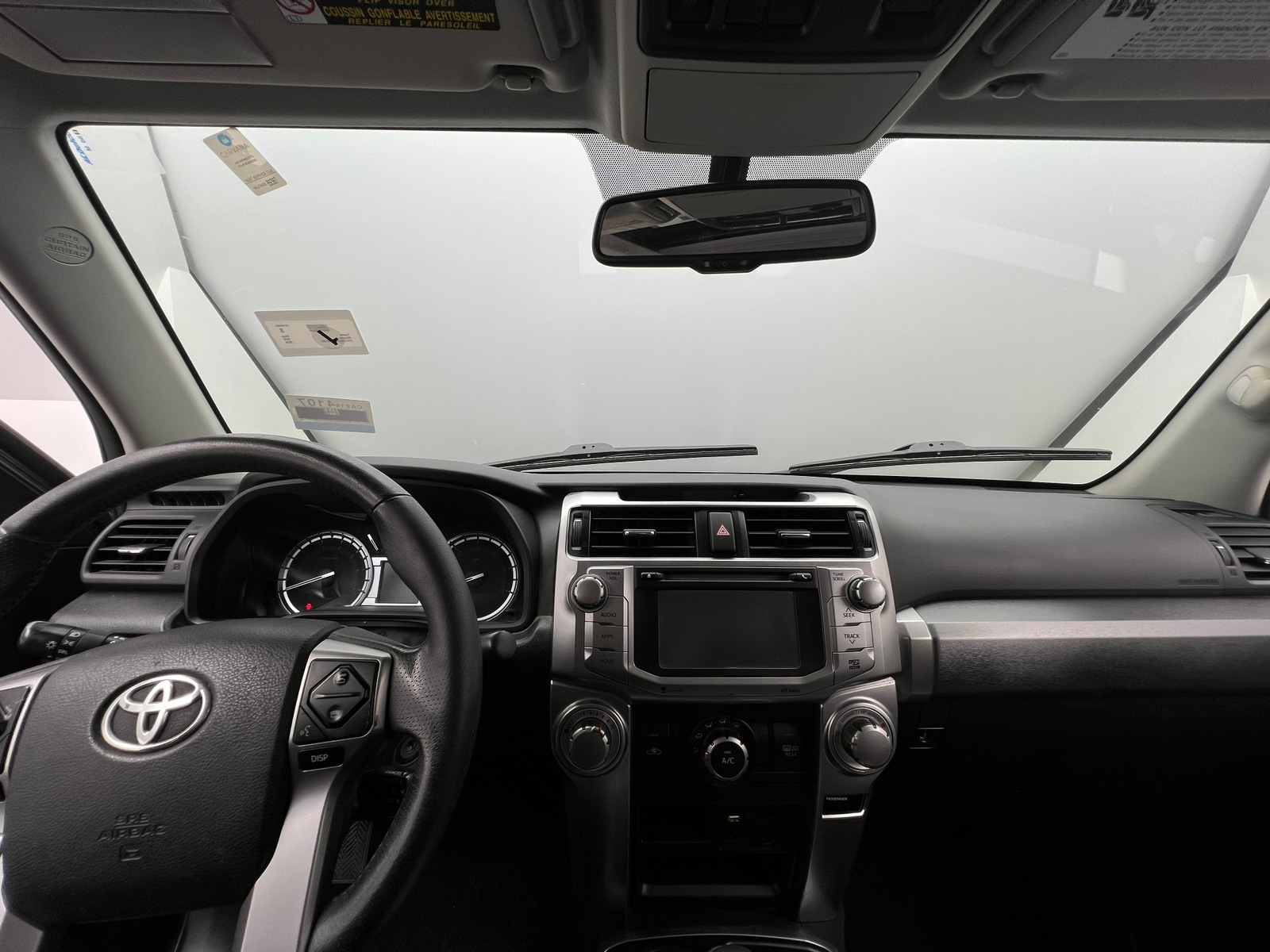 Thumbnail: 2015 Toyota 4Runner - 3