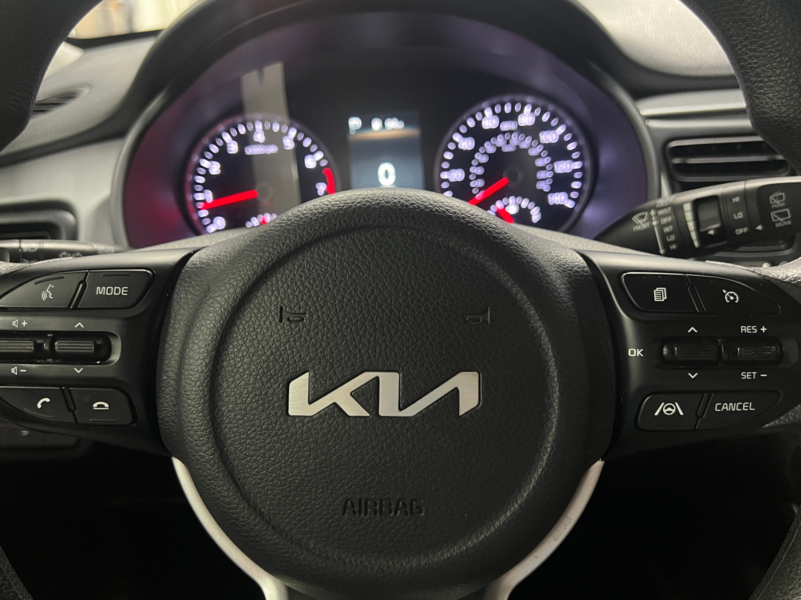 Thumbnail: 2022 Kia Rio - 5