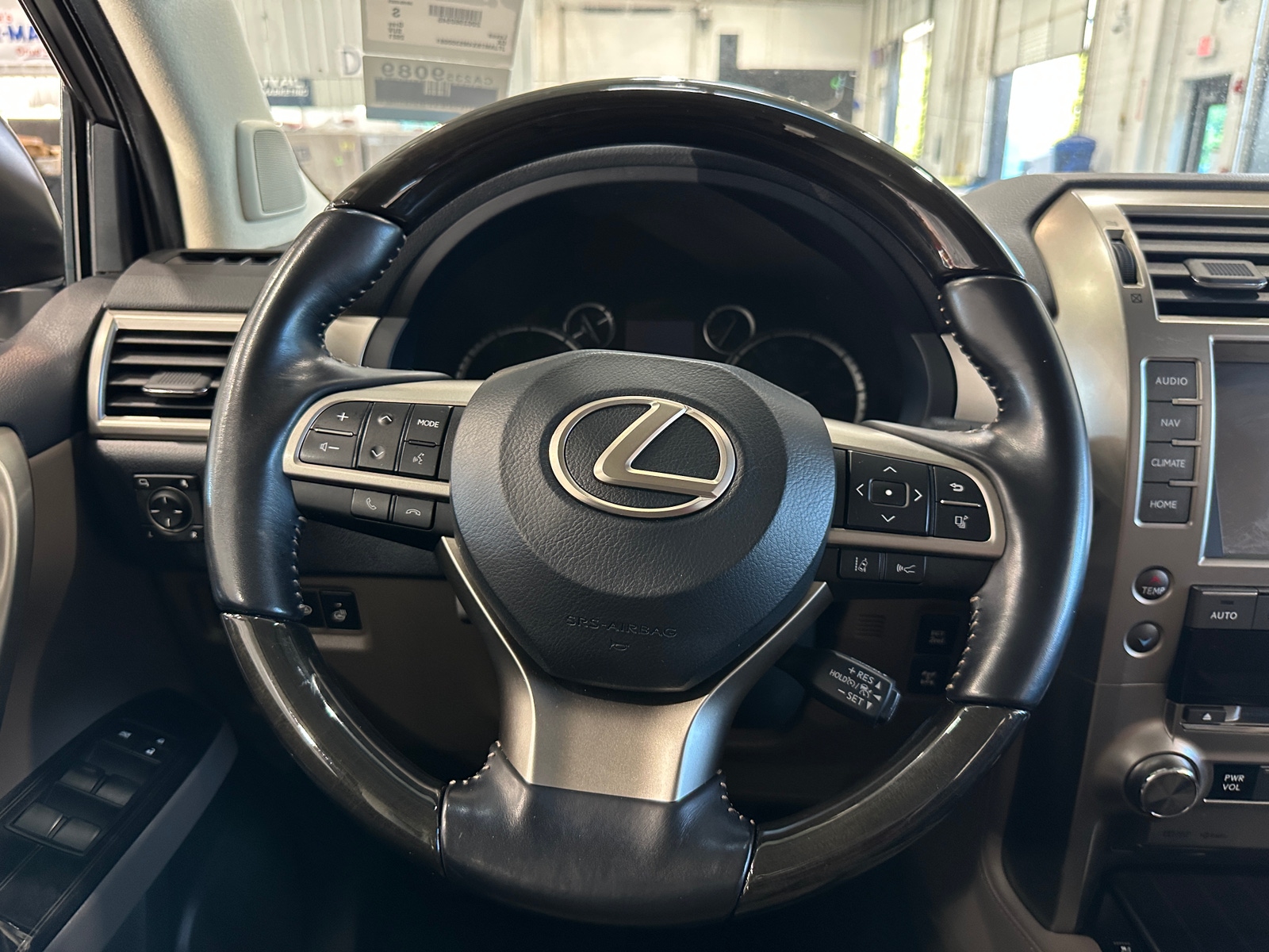 Thumbnail: 2021 Lexus GX - 4