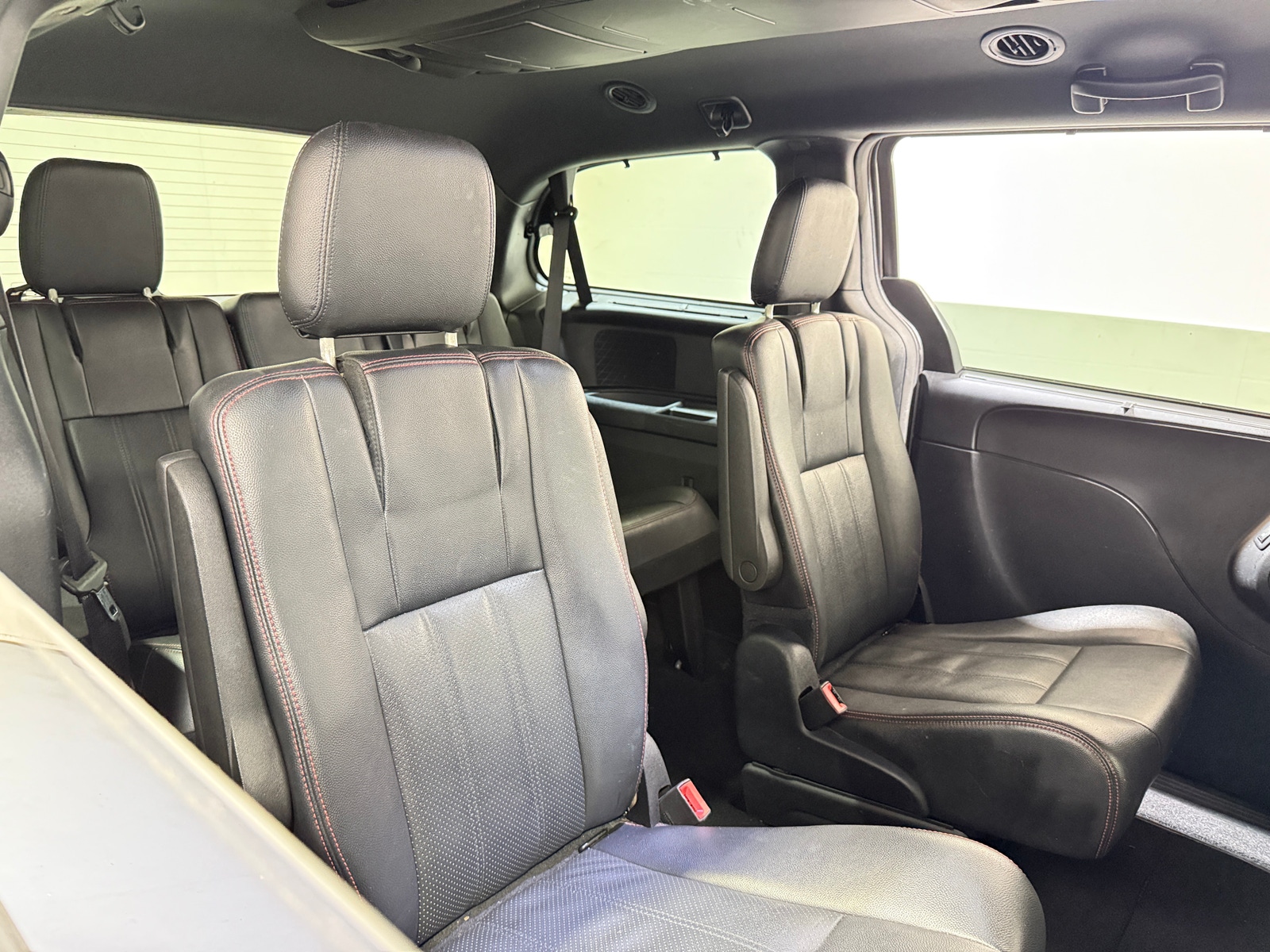 Thumbnail: 2016 Dodge Grand Caravan - 5