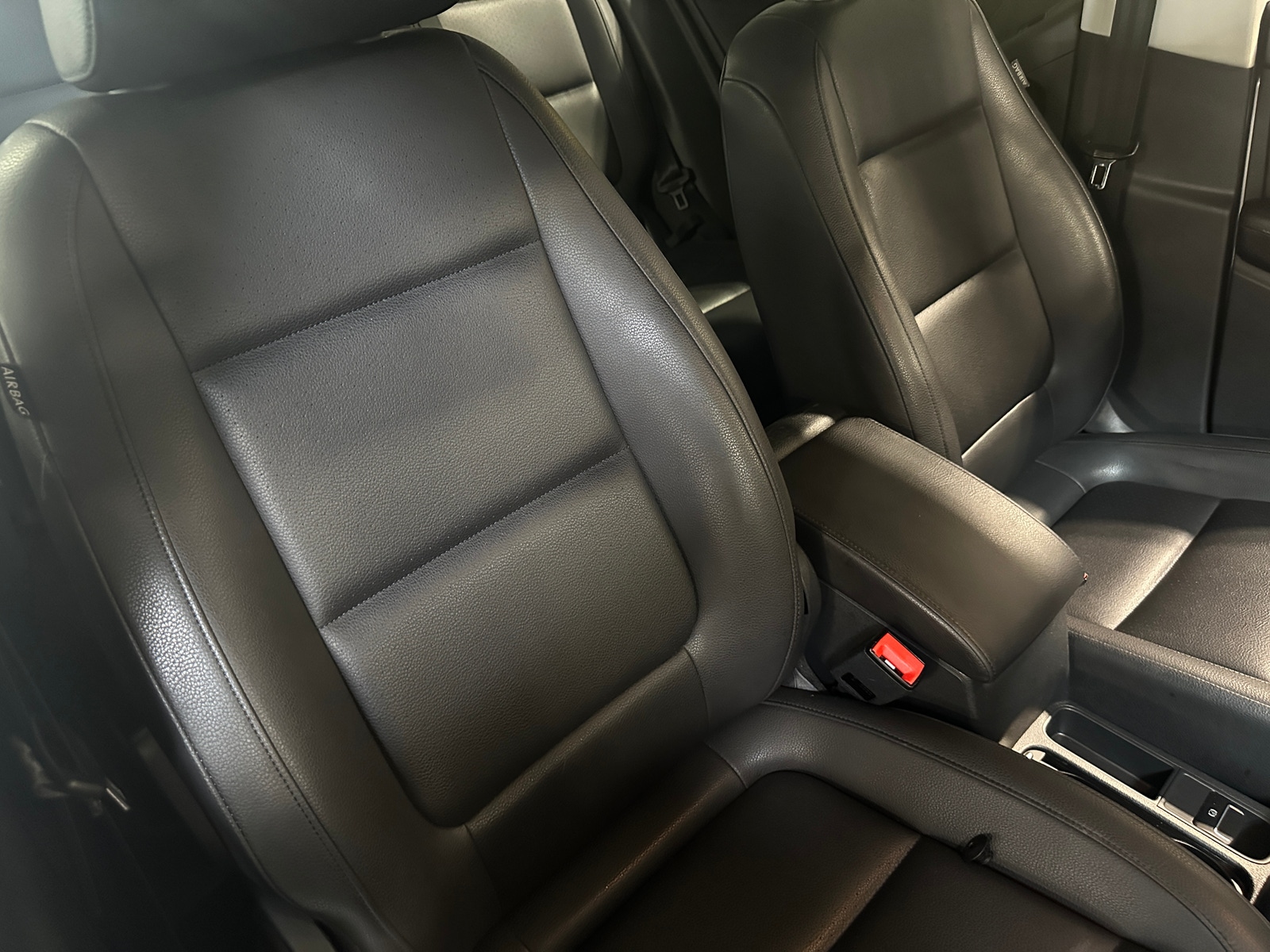 Thumbnail: 2016 Volkswagen Tiguan - 2