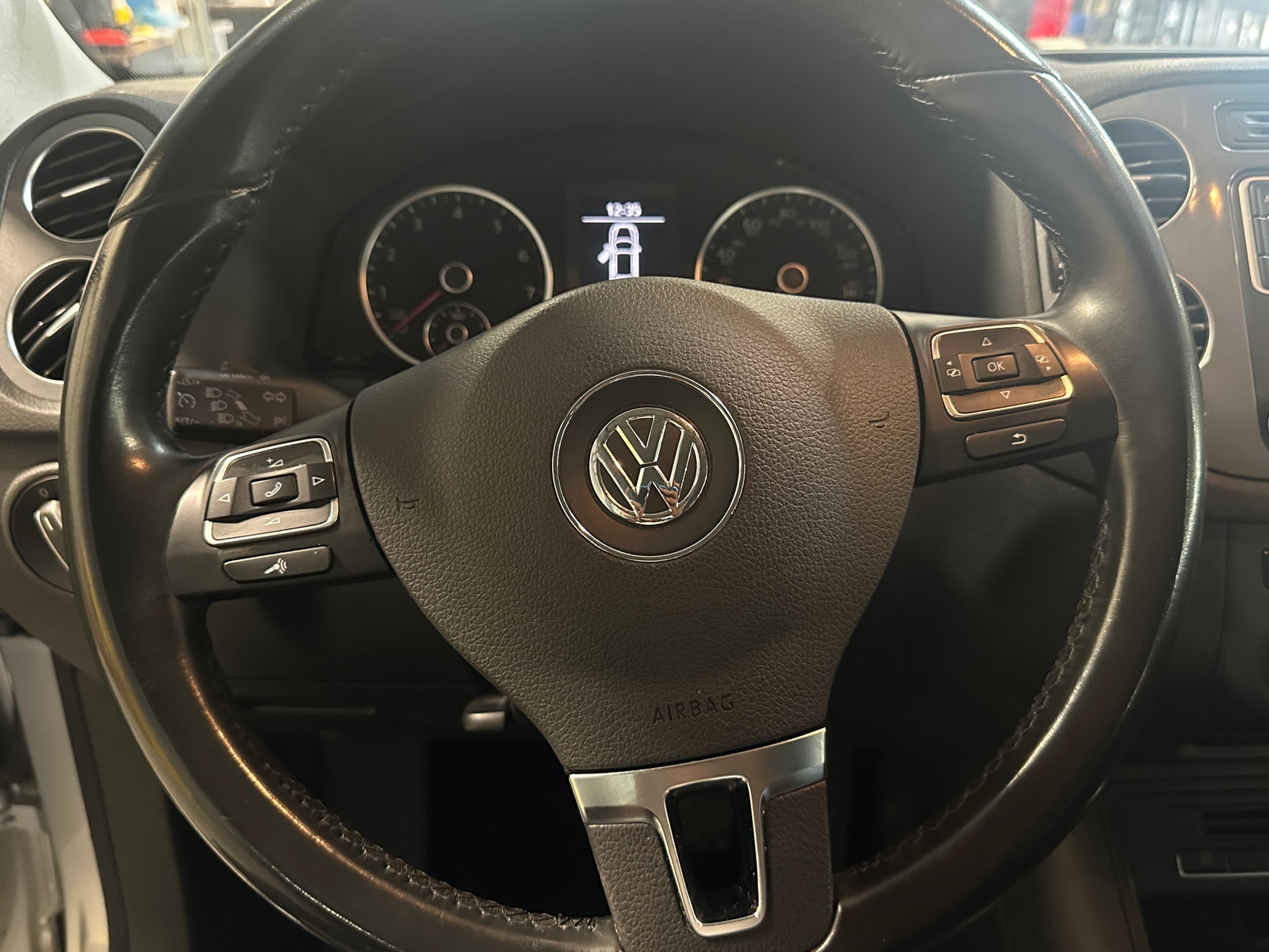 Thumbnail: 2016 Volkswagen Tiguan - 5