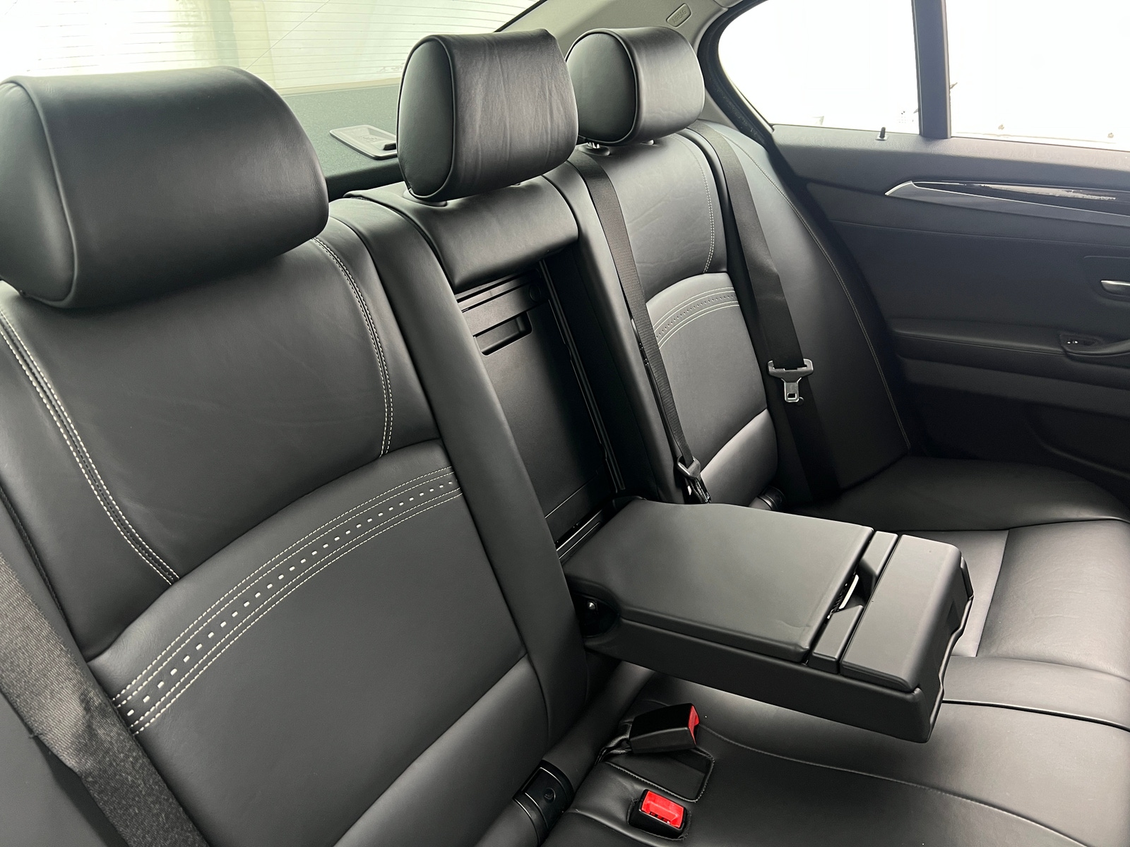Thumbnail: 2016 BMW 5 Series - 5