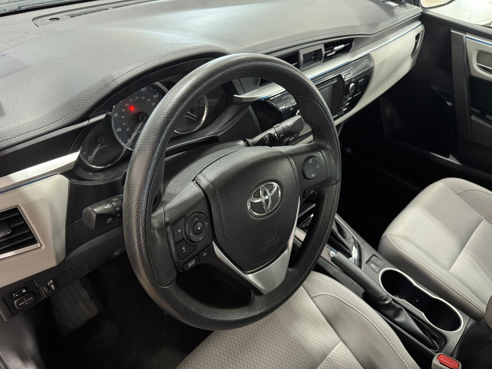 Thumbnail: 2014 Toyota Corolla - 3