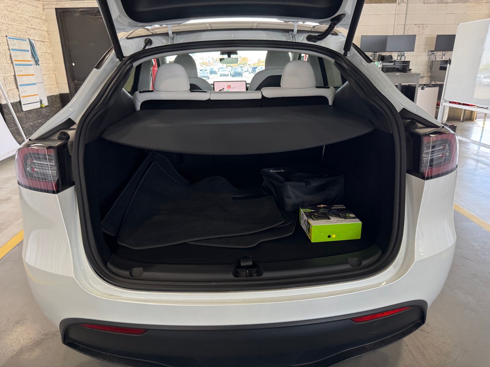 Thumbnail: 2023 Tesla Model Y - 6