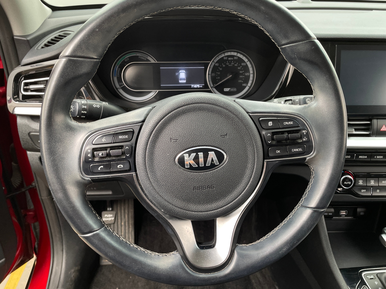 Thumbnail: 2020 Kia Niro - 5