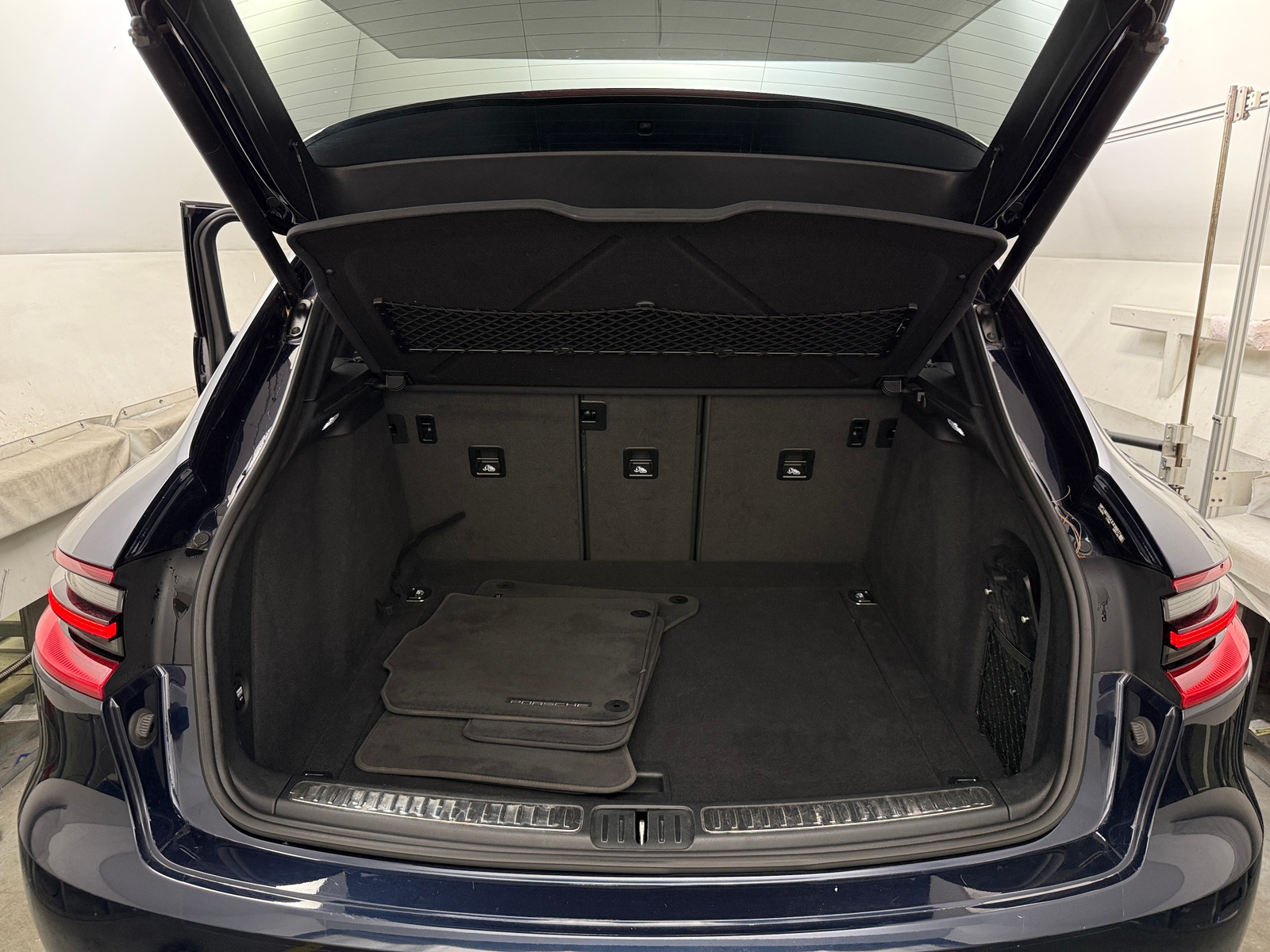 Thumbnail: 2018 Porsche Macan - 6