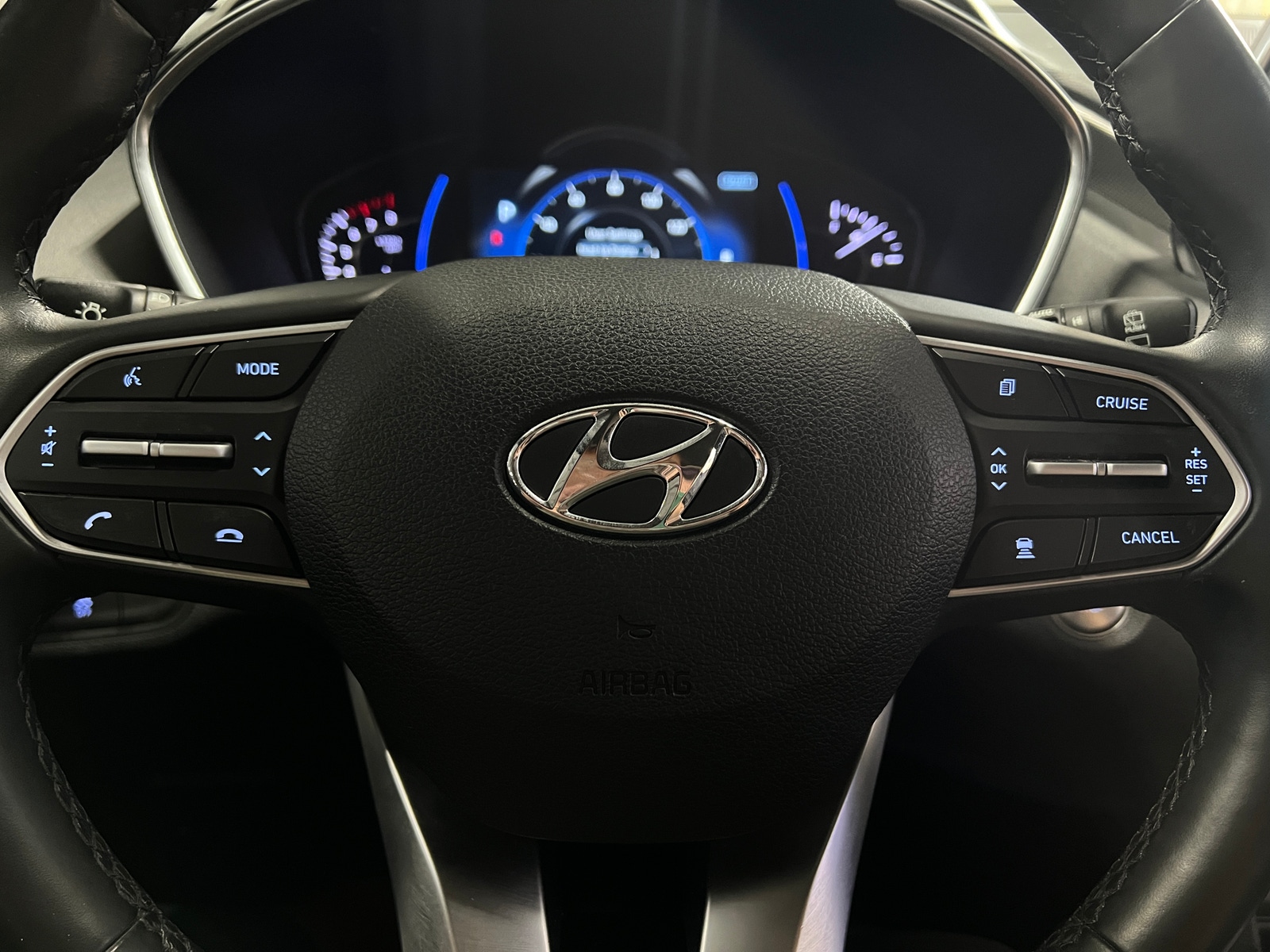 Thumbnail: 2020 Hyundai Santa Fe - 4