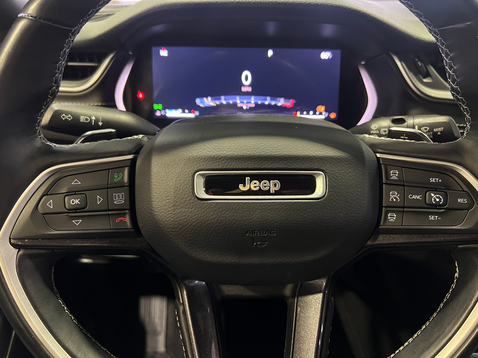 Thumbnail: 2022 Jeep Grand Cherokee L - 4