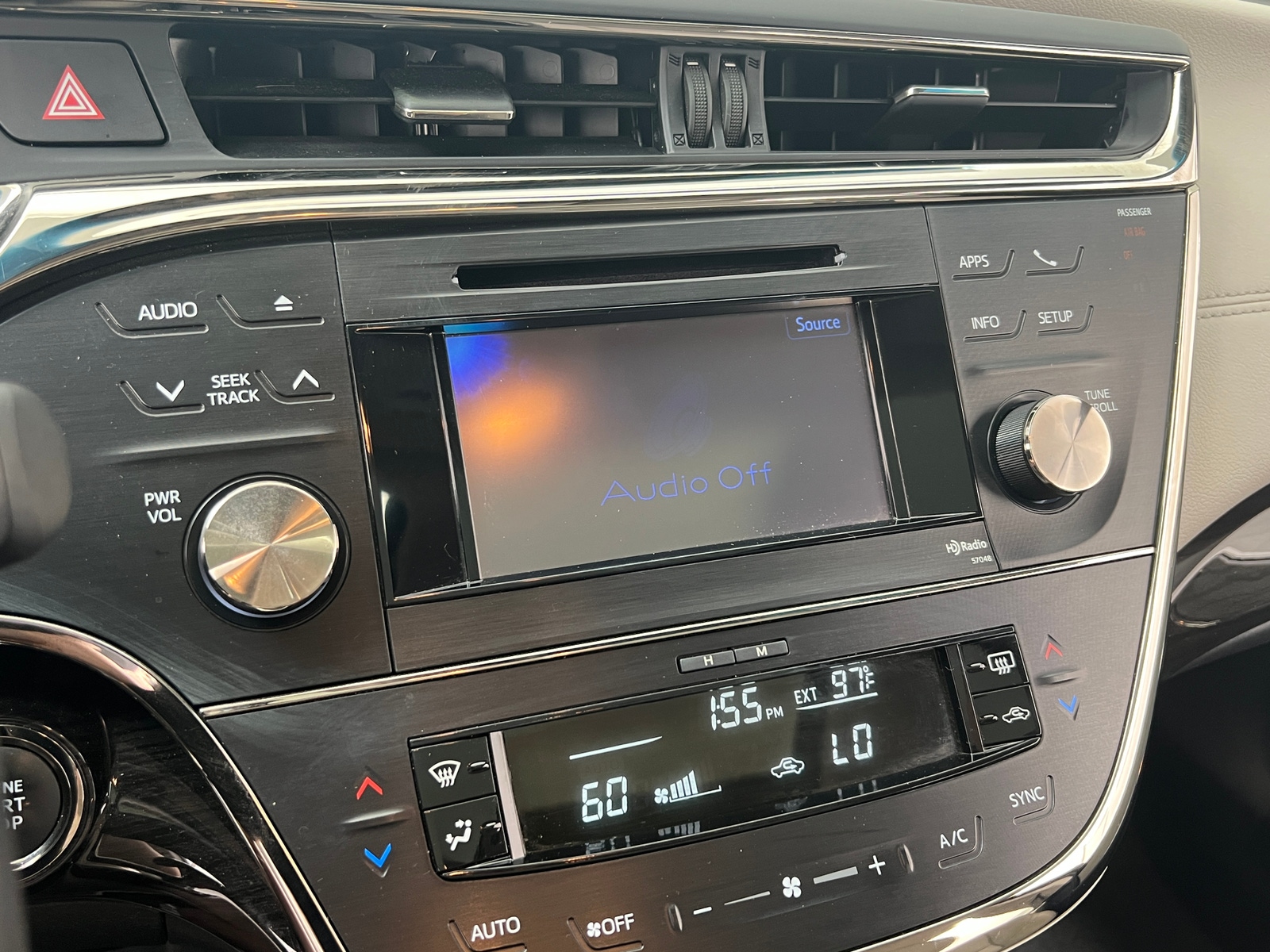 Thumbnail: 2013 Toyota Avalon - 3