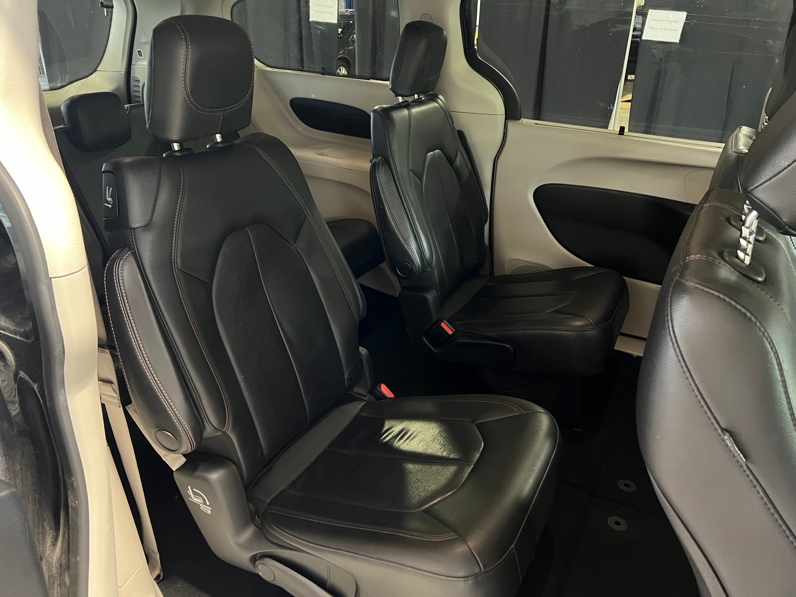Thumbnail: 2020 Chrysler Pacifica - 5