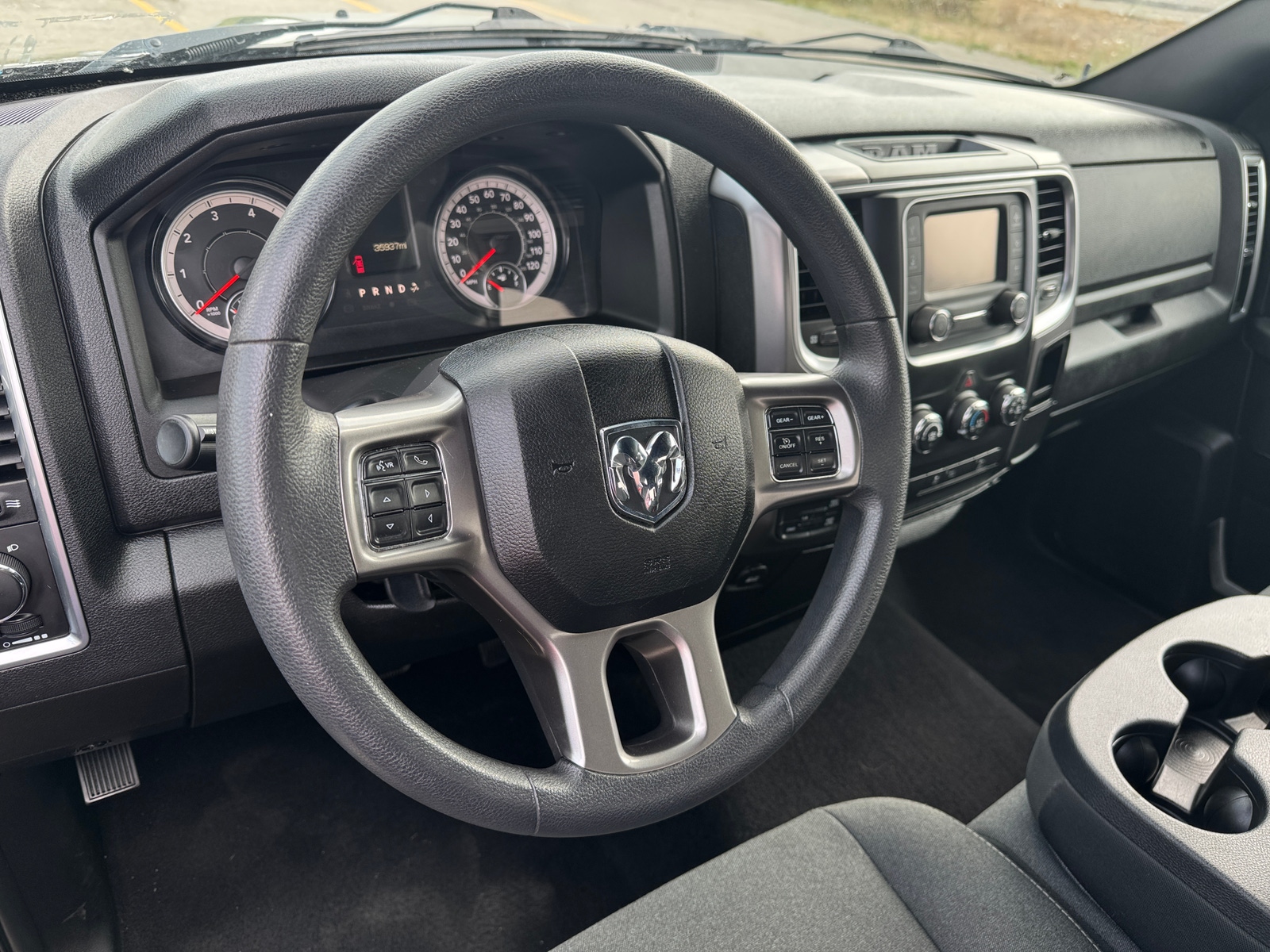 Thumbnail: 2021 RAM 1500 Classic - 3