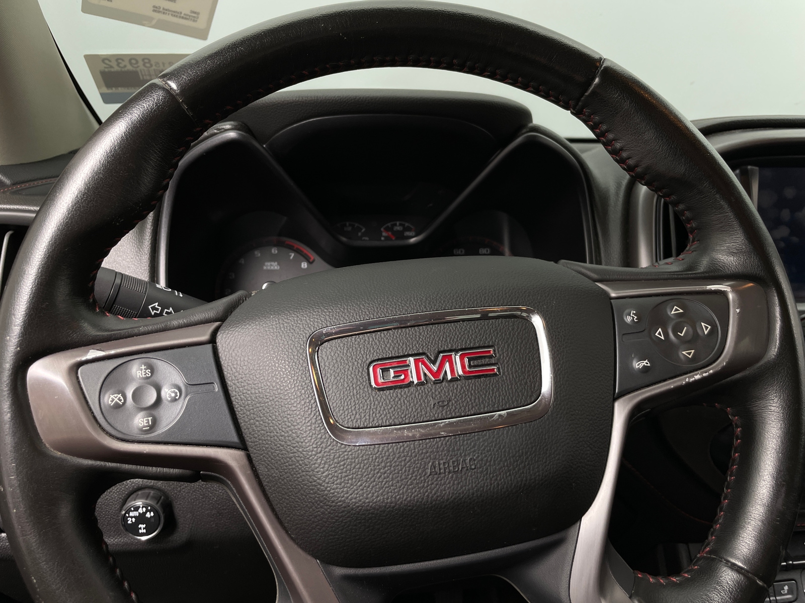 Thumbnail: 2015 GMC Canyon - 5