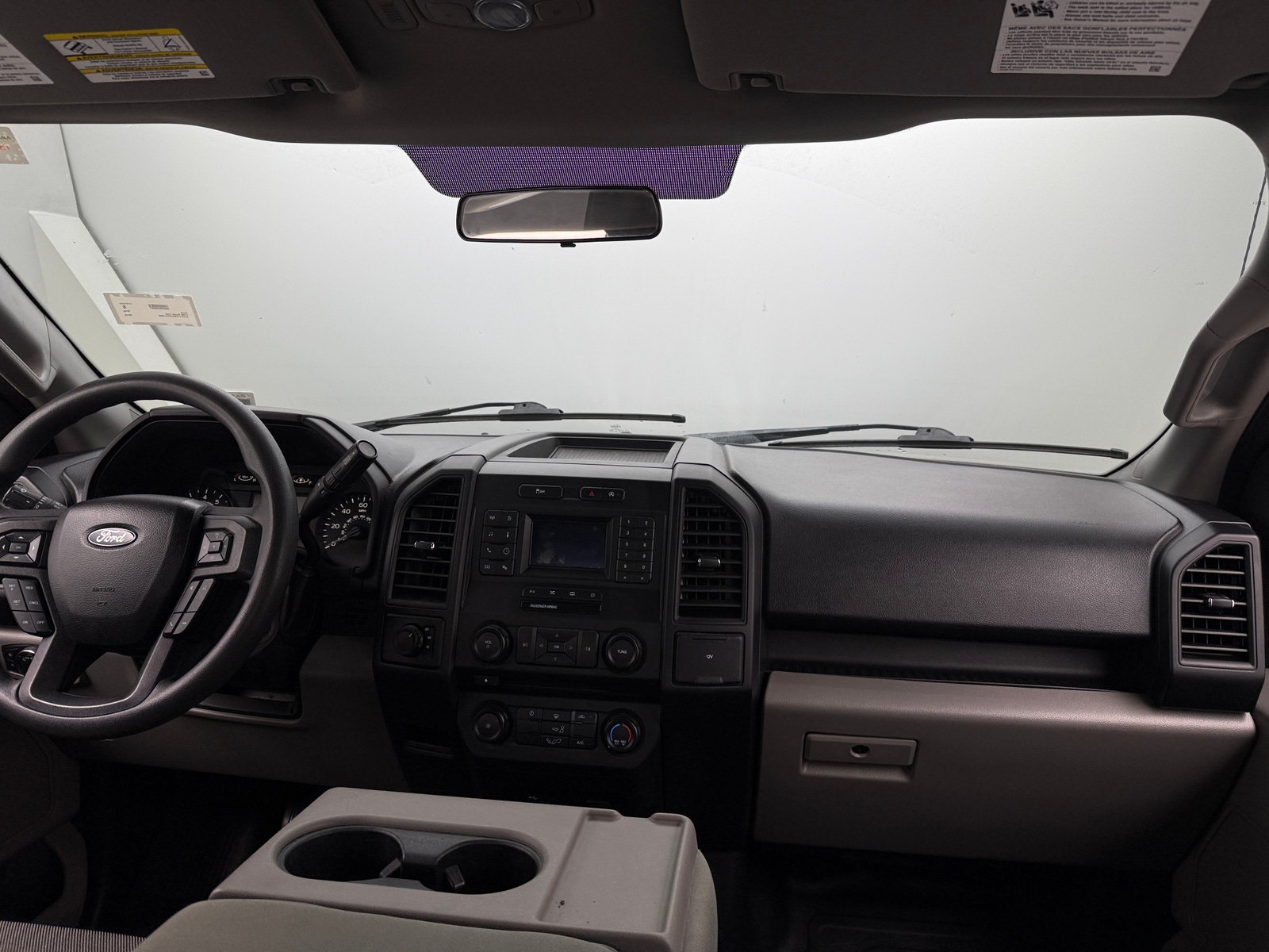 Thumbnail: 2018 Ford Econoline - 3