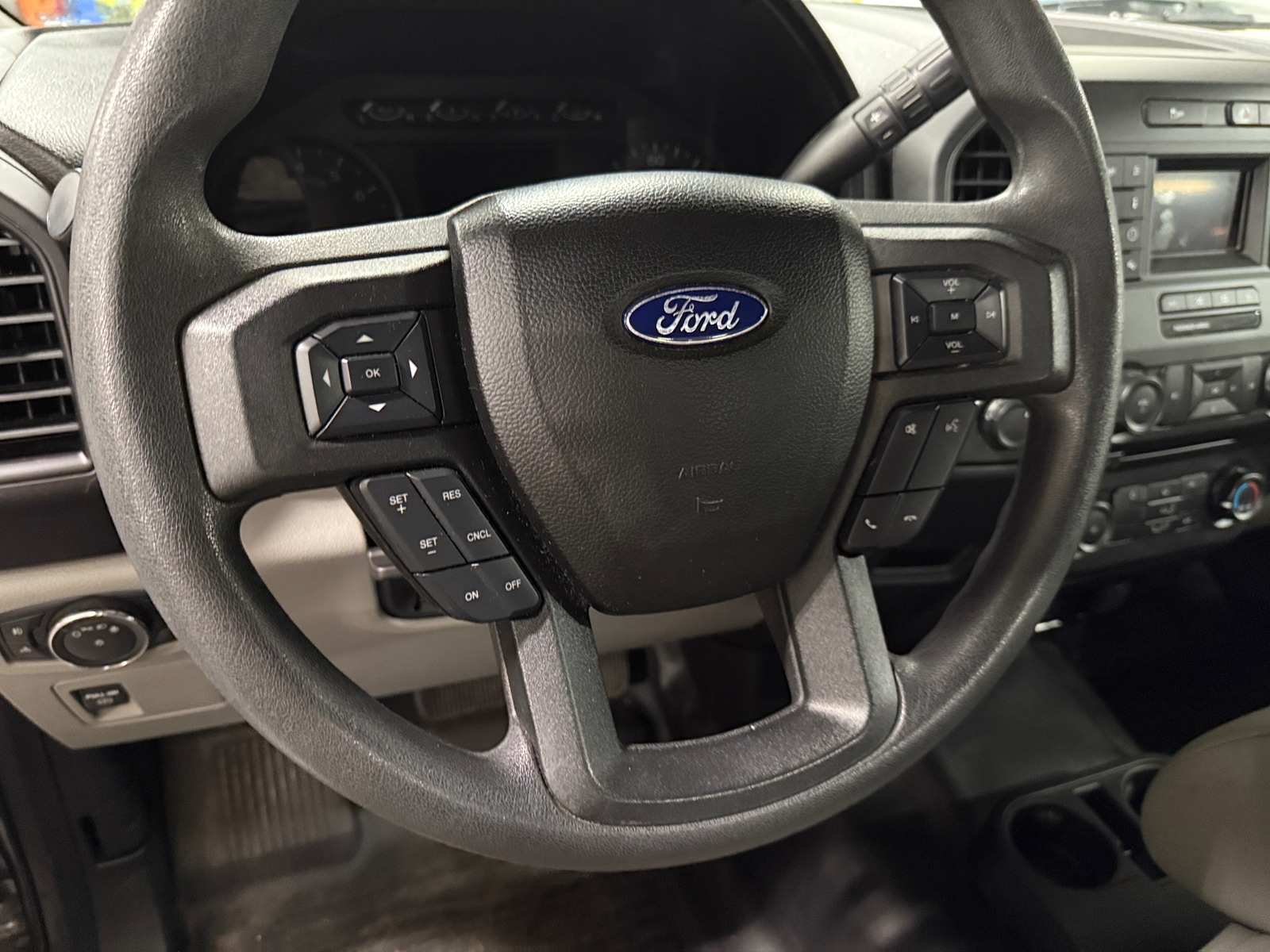 Thumbnail: 2018 Ford Econoline - 5