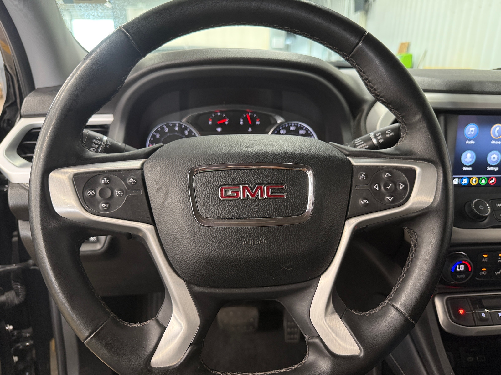 Thumbnail: 2023 GMC Acadia - 4