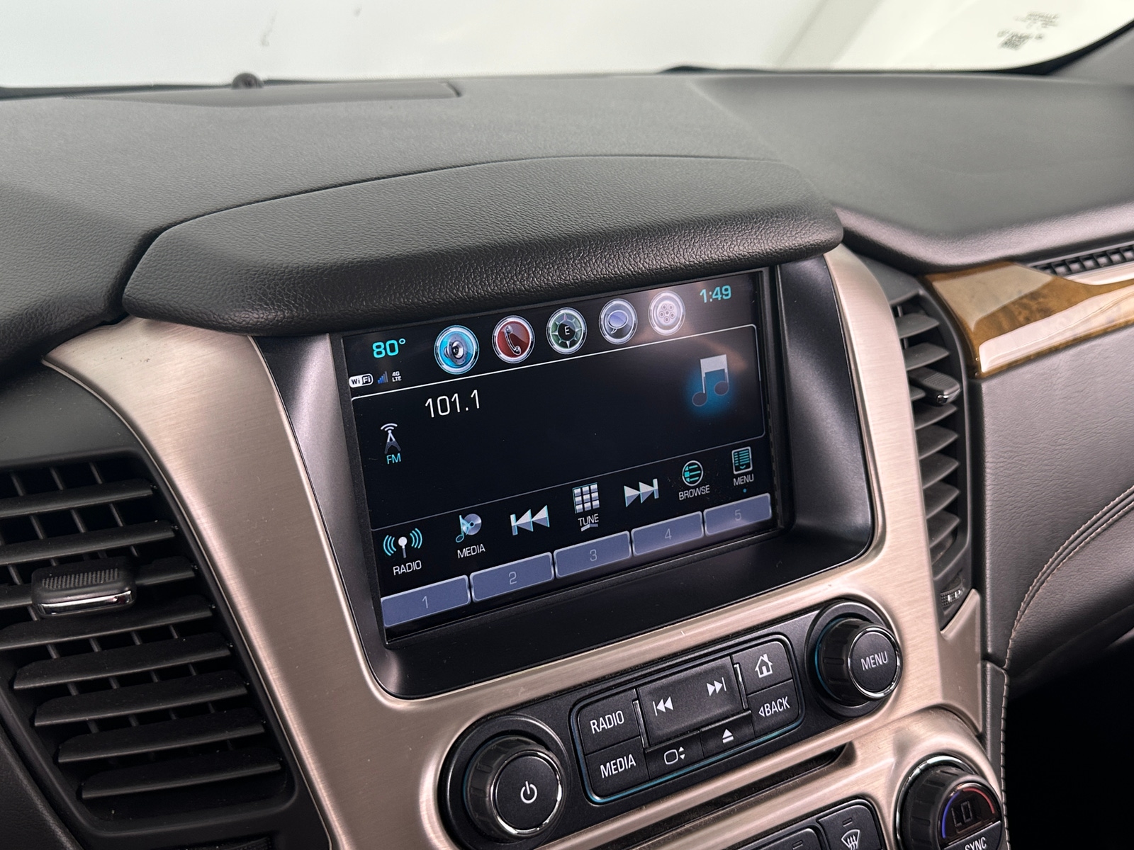 Thumbnail: 2017 GMC Yukon XL - 3