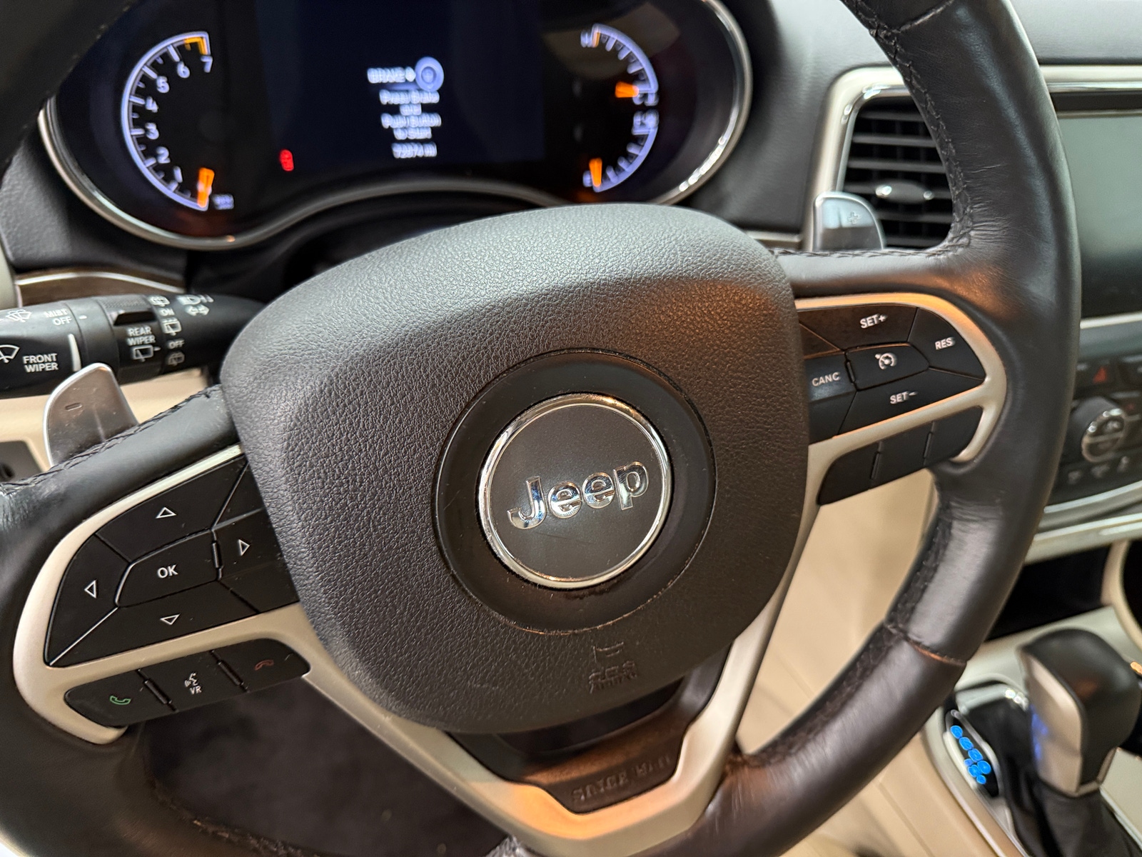 Thumbnail: 2017 Jeep Grand Cherokee - 4