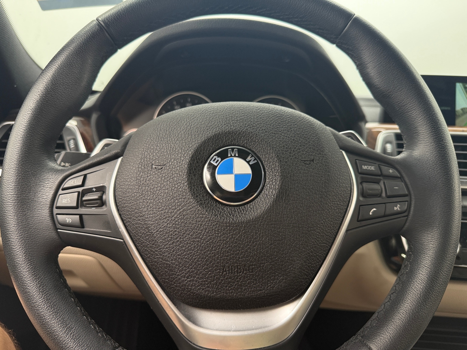 Thumbnail: 2018 BMW 3 Series - 4