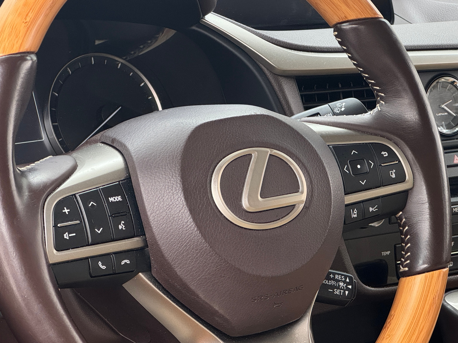 Thumbnail: 2018 Lexus RX - 4