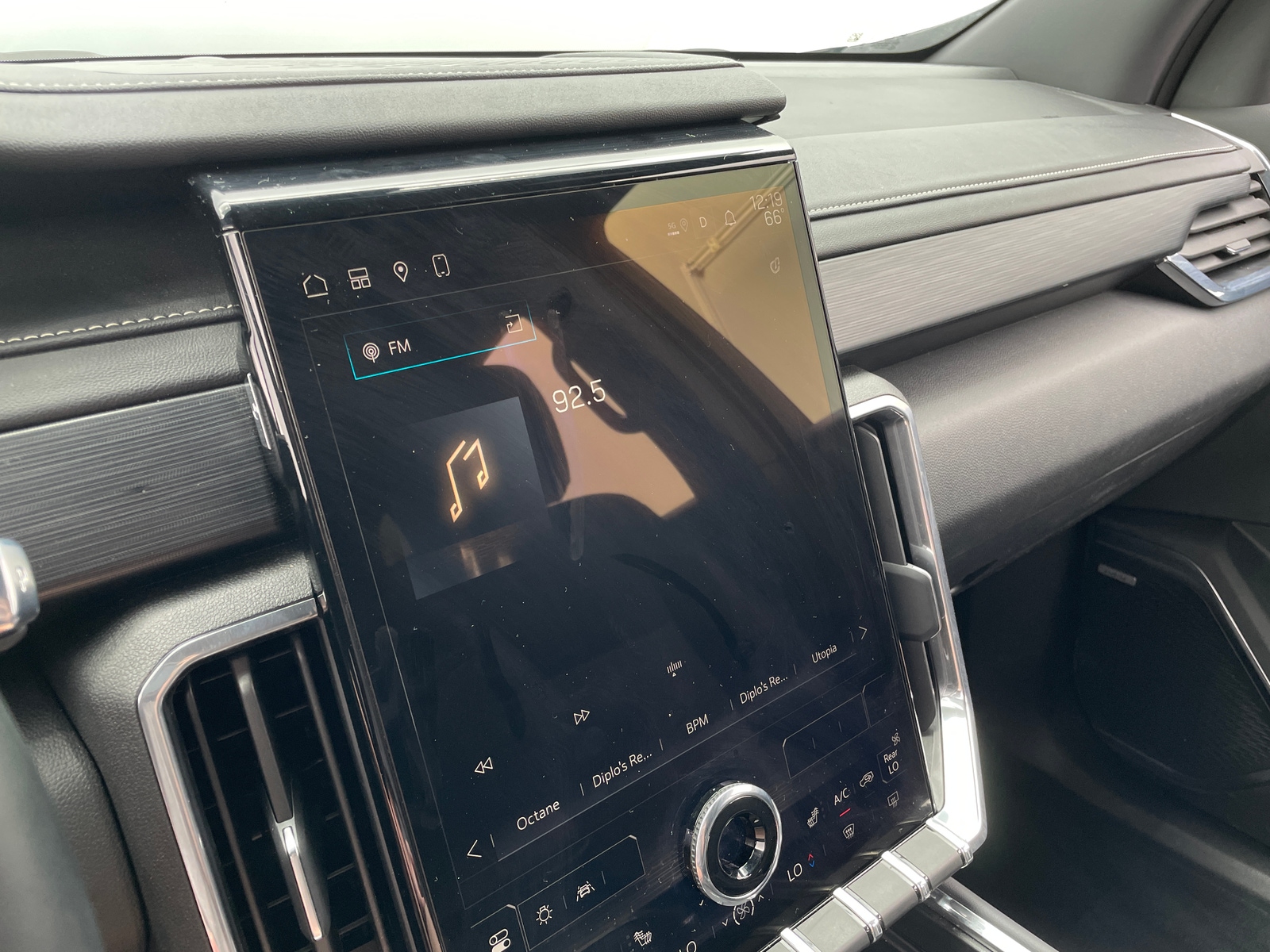Thumbnail: 2025 GMC Acadia - 4