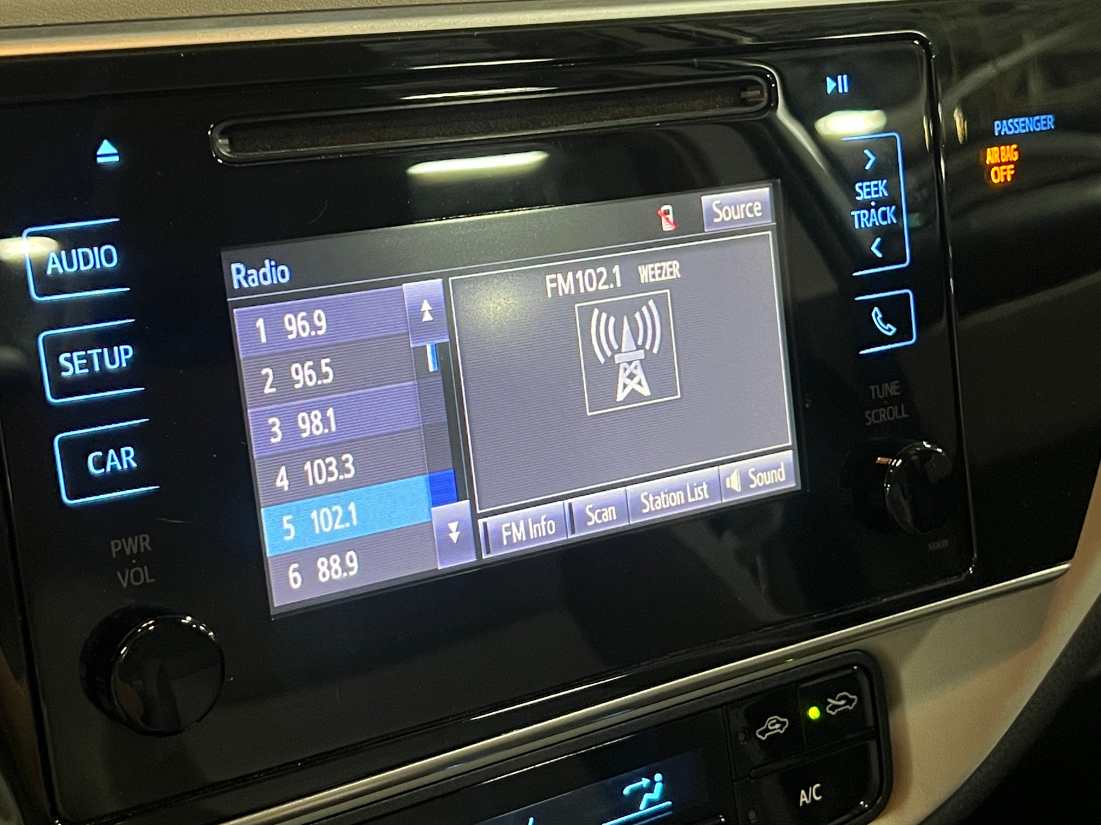 Thumbnail: 2018 Toyota Corolla - 4