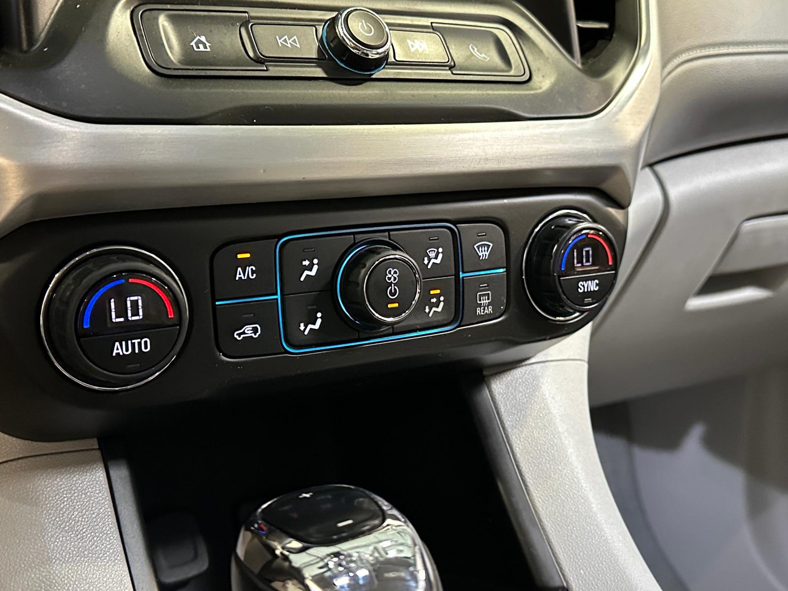 Thumbnail: 2019 GMC Acadia - 4