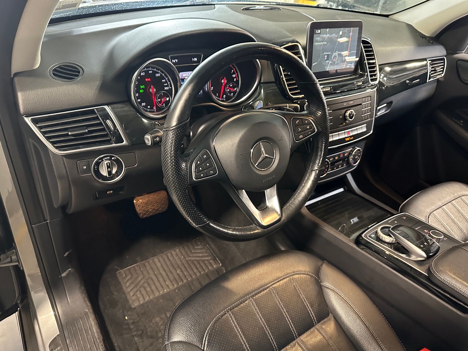 Thumbnail: 2016 Mercedes-Benz GLE - 2