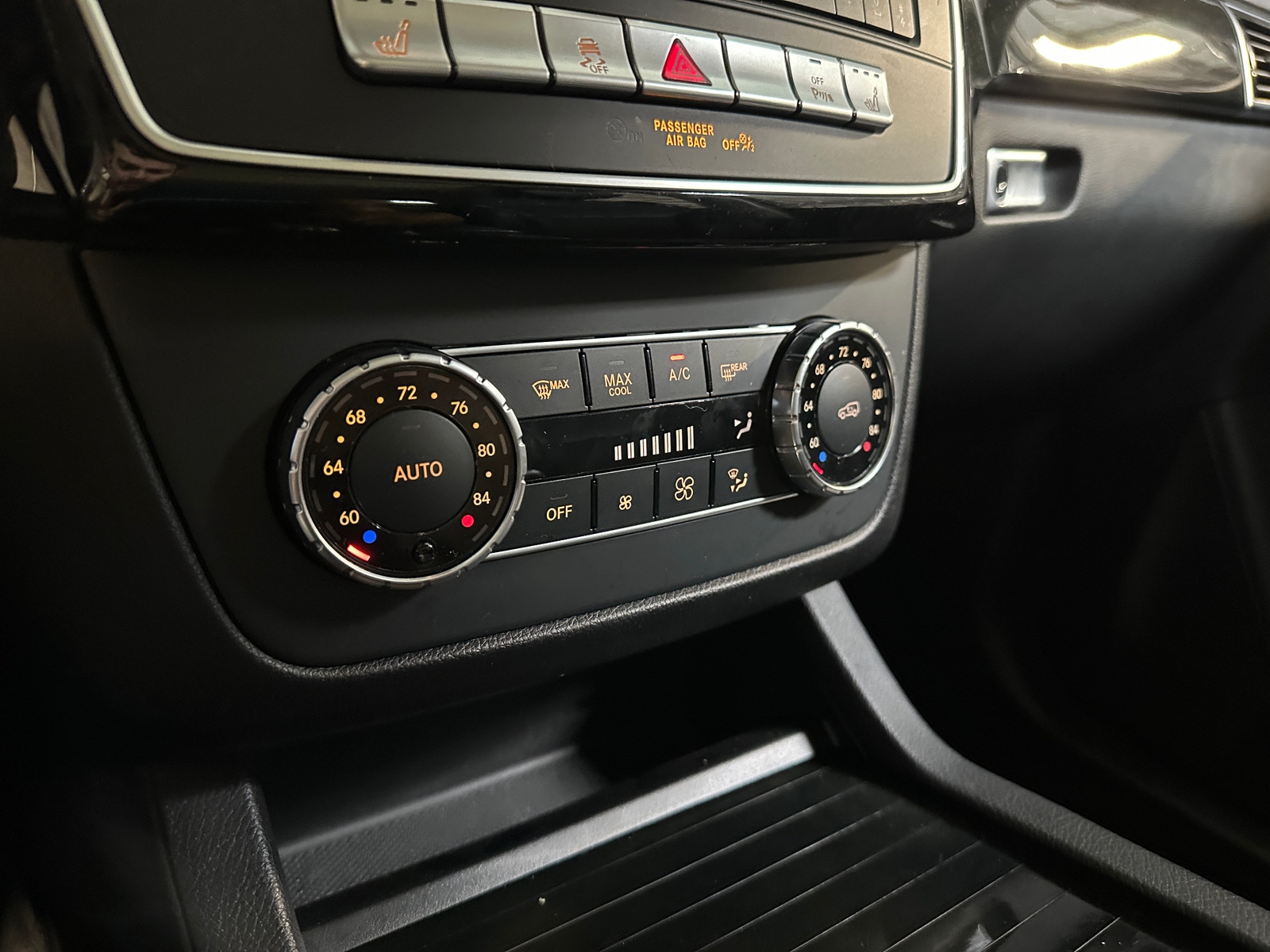 Thumbnail: 2016 Mercedes-Benz GLE - 3