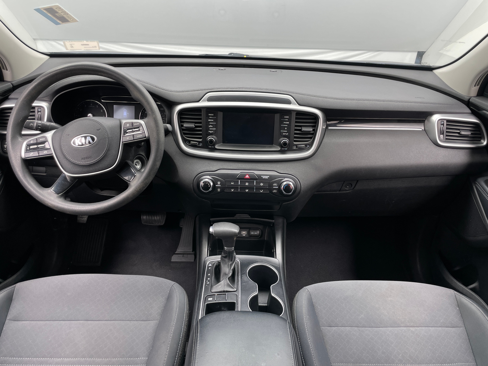 Thumbnail: 2019 Kia Sorento - 3