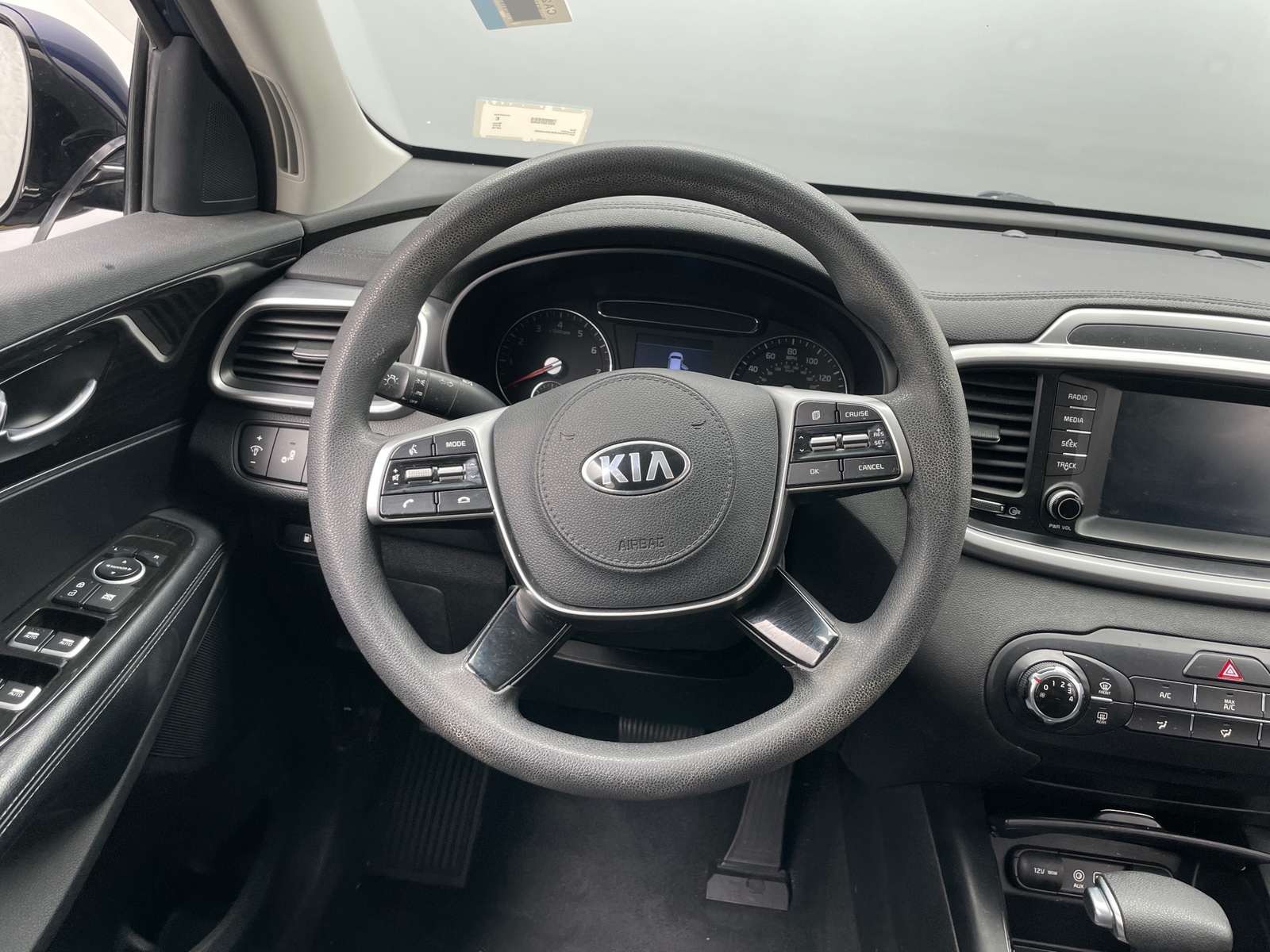 Thumbnail: 2019 Kia Sorento - 5