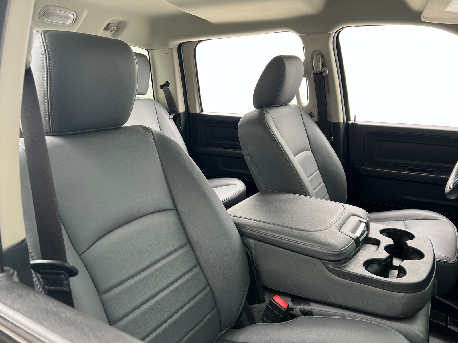 Thumbnail: 2019 RAM 1500 Classic - 2