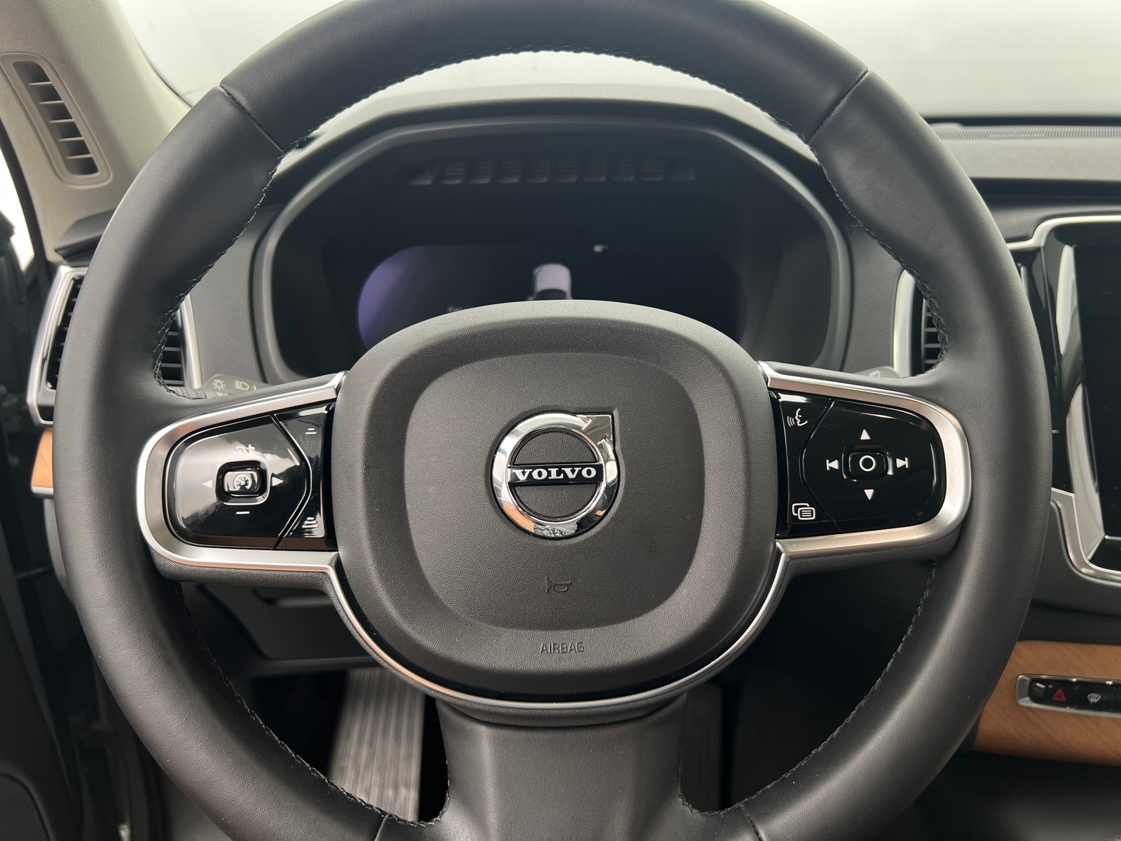 Thumbnail: 2024 Volvo XC90 - 4
