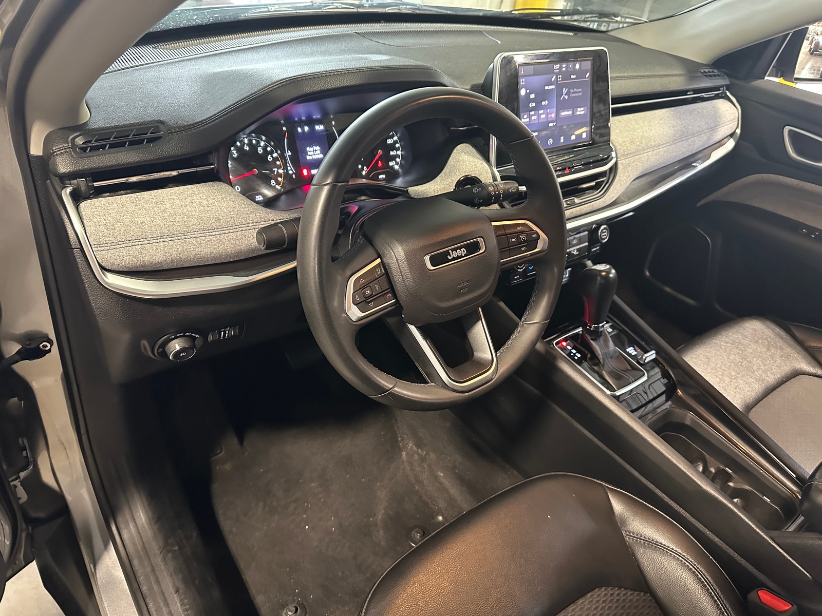 Thumbnail: 2022 Jeep Compass - 3