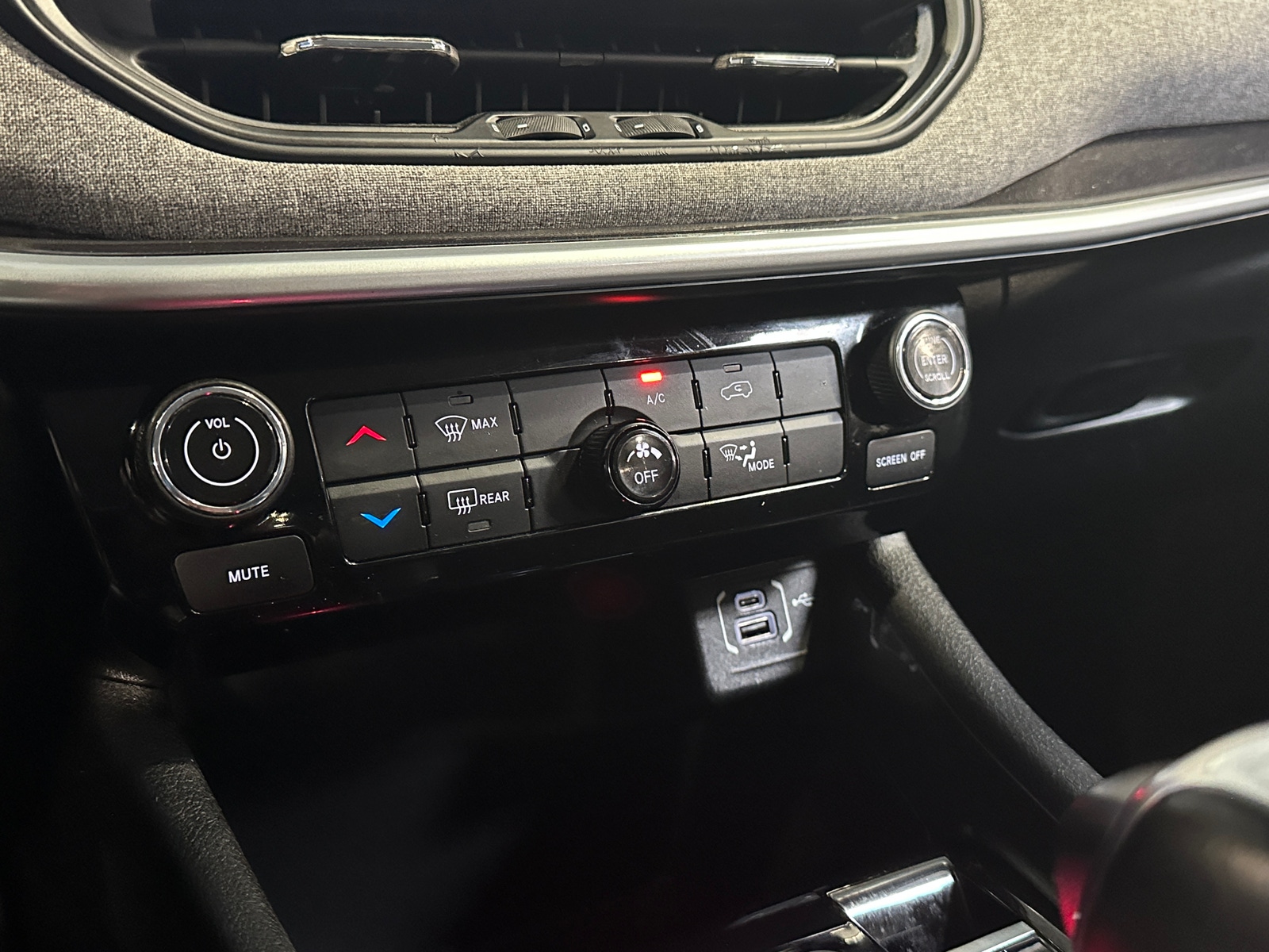 Thumbnail: 2022 Jeep Compass - 4
